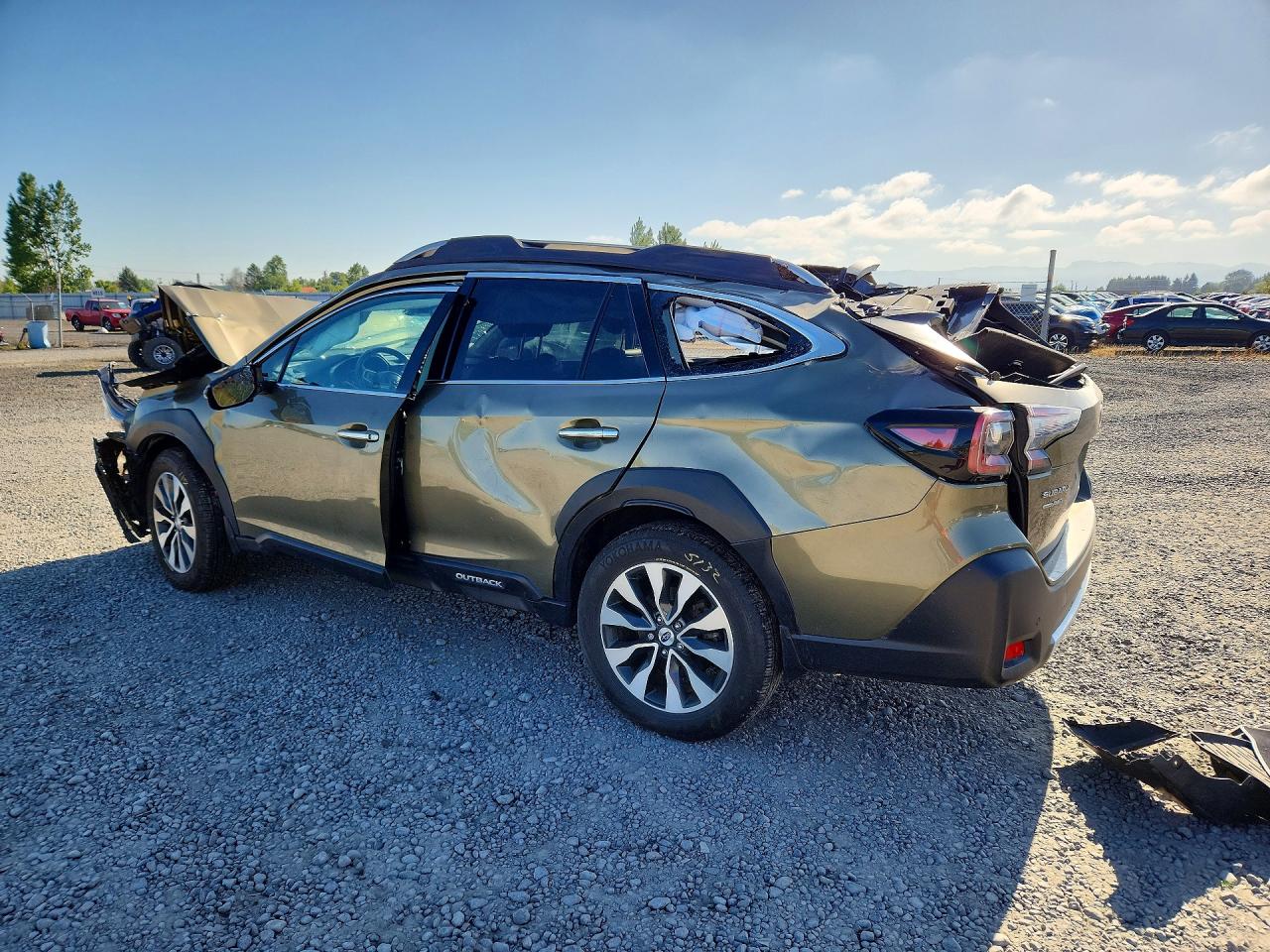 2024 Subaru Outback Touring Green vin: 4S4BTGPD7R3184913