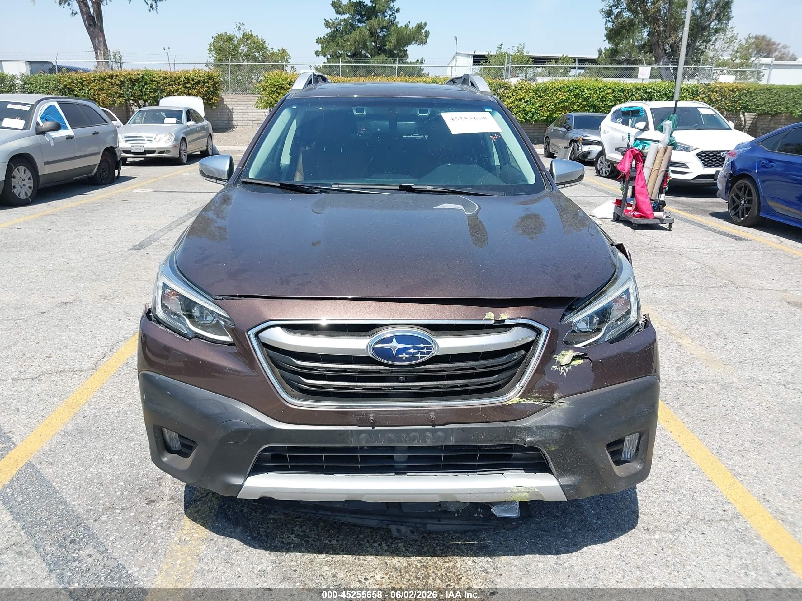 2021 Subaru Outback Touring Xt Brown vin: 4S4BTGPD9M3145703