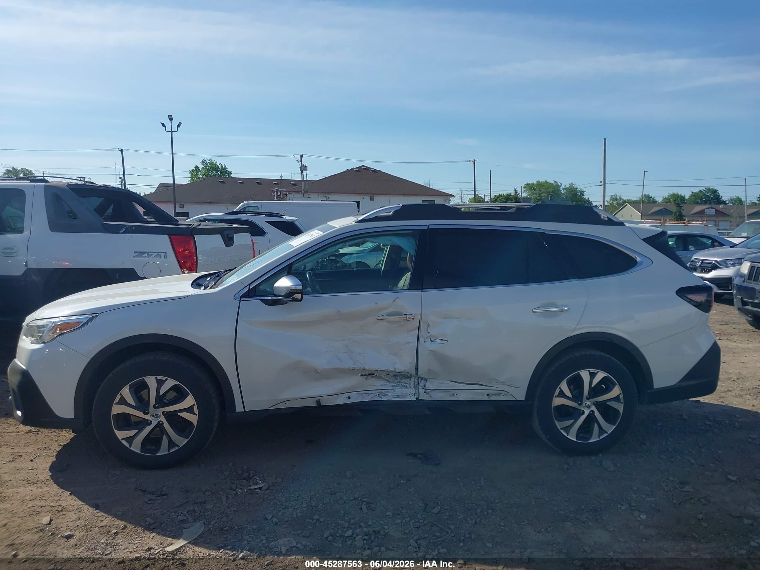 2020 Subaru Outback Touring Xt White vin: 4S4BTGPDXL3221184