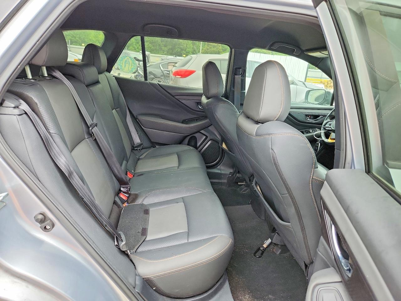 2022 Subaru Outback Wilderness Silver vin: 4S4BTGSD6N3182233