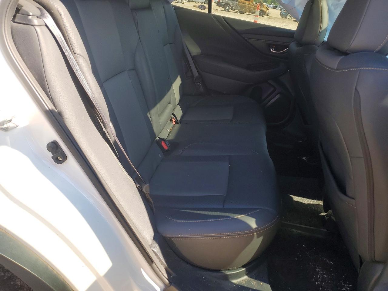 2022 Subaru Outback Wilderness White vin: 4S4BTGUD3N3217629