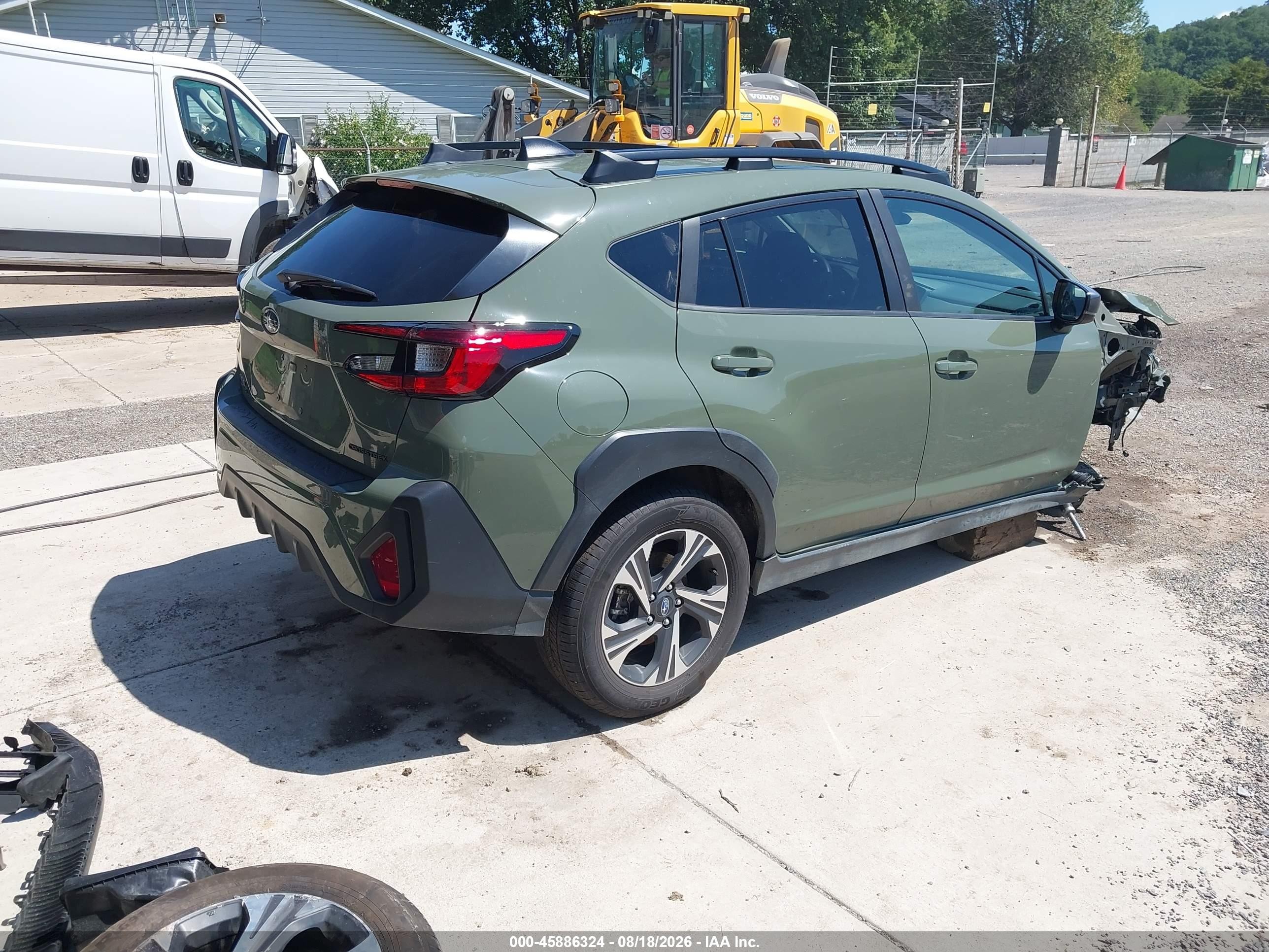 2026 Subaru Crosstrek Premium Green vin: 4S4GUHD68T3701206