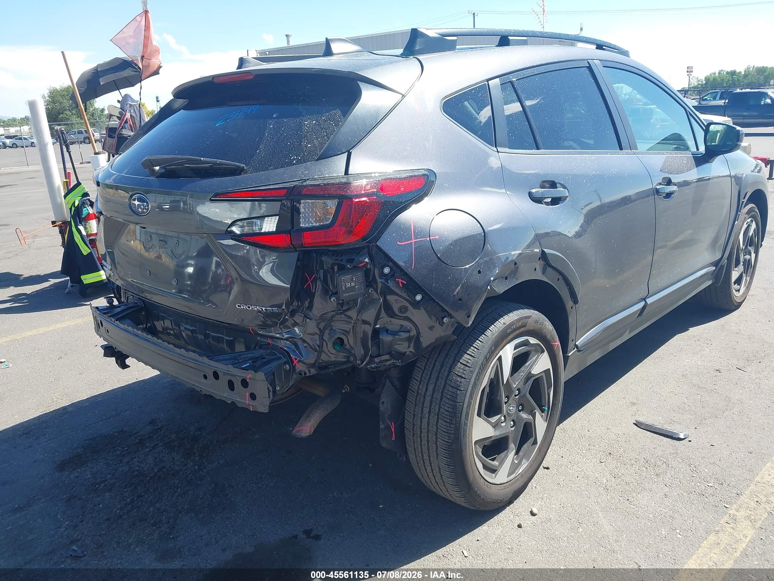 2025 Subaru Crosstrek Limited Gray vin: 4S4GUHL69S3759101