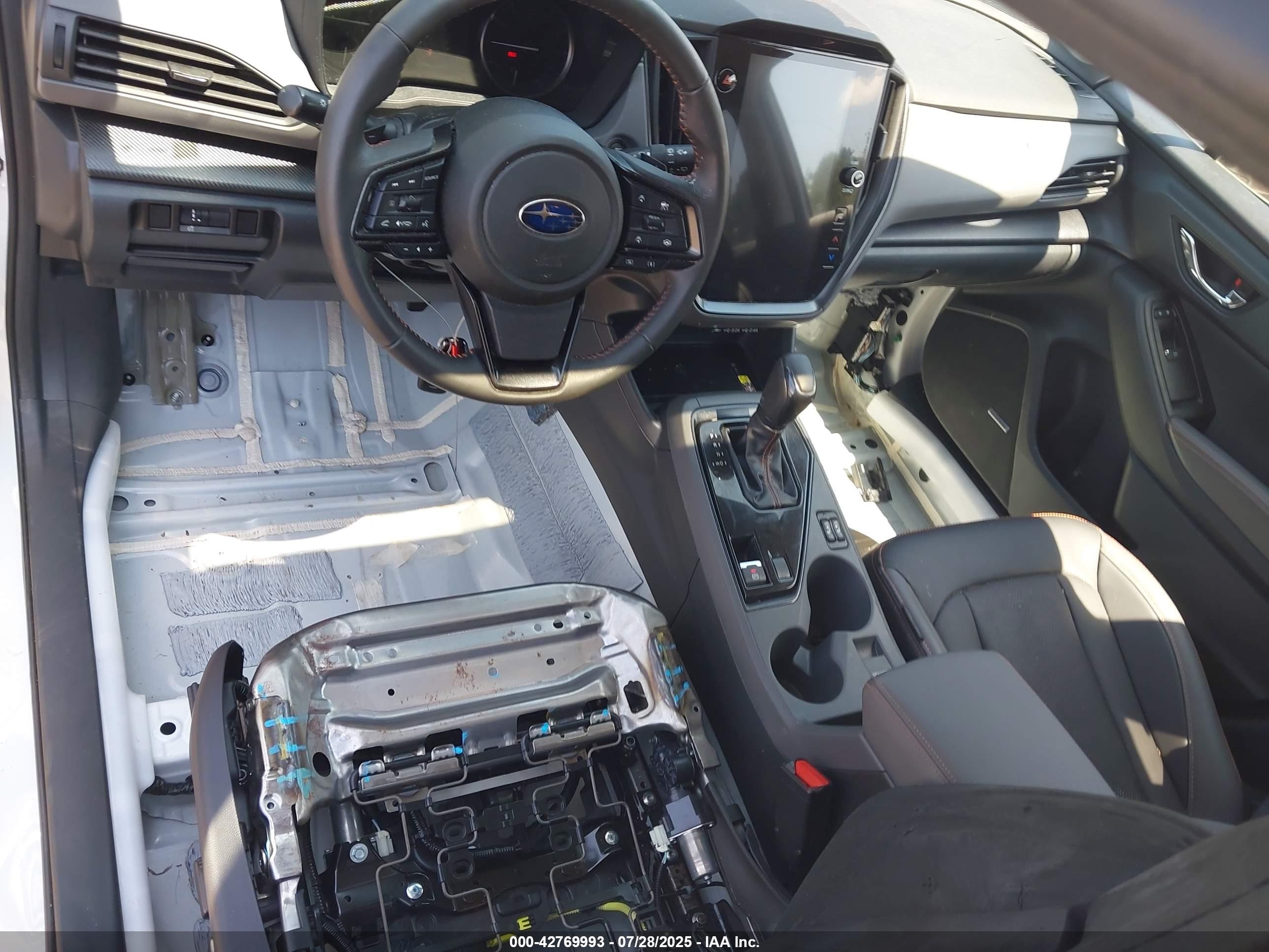 2025 Subaru Crosstrek Limited Белый vin: 4S4GUHM62S3715701