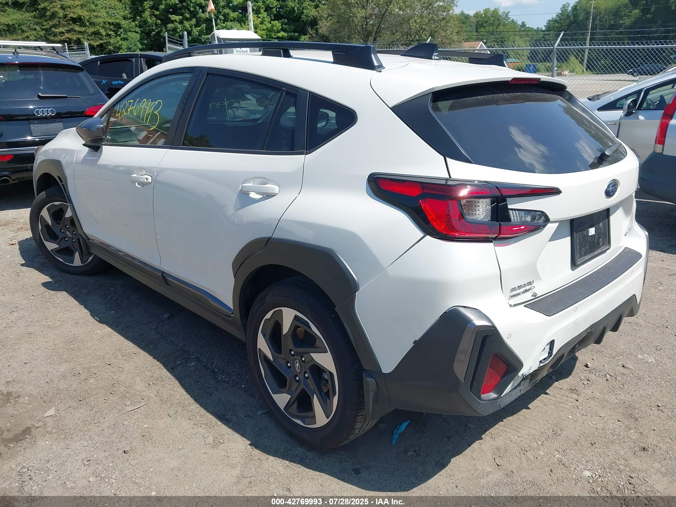 2025 Subaru Crosstrek Limited Белый vin: 4S4GUHM62S3715701