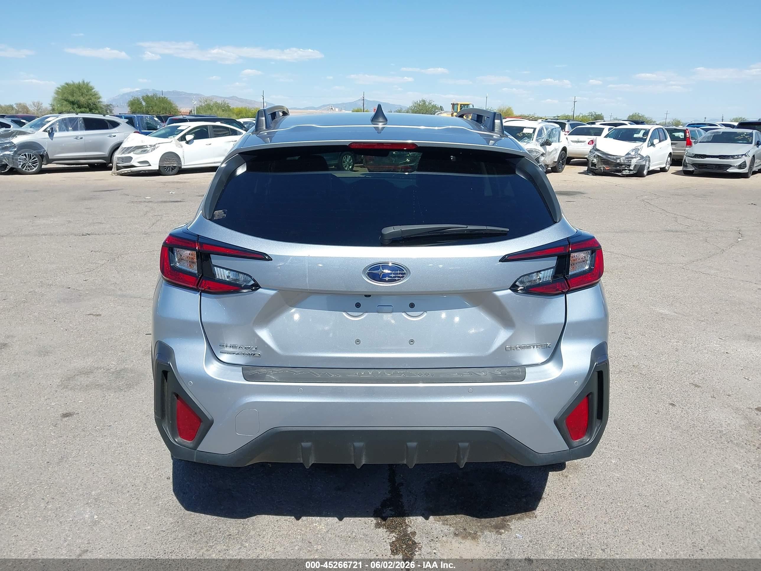 2025 Subaru Crosstrek Limited Gray vin: 4S4GUHM62S3724866