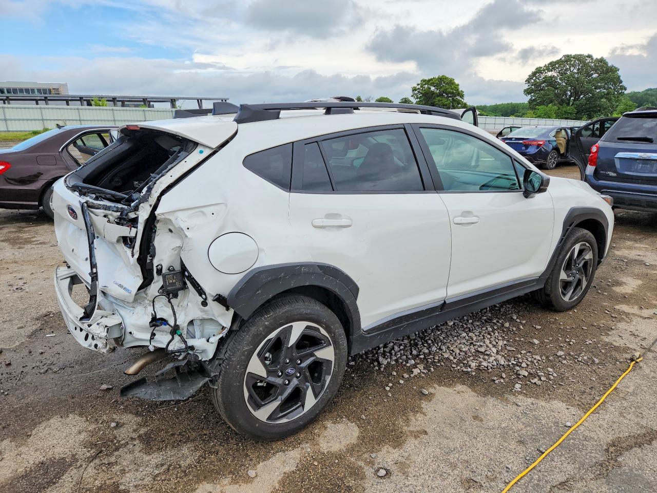 2024 Subaru Crosstrek Limited White vin: 4S4GUHN67R3840525