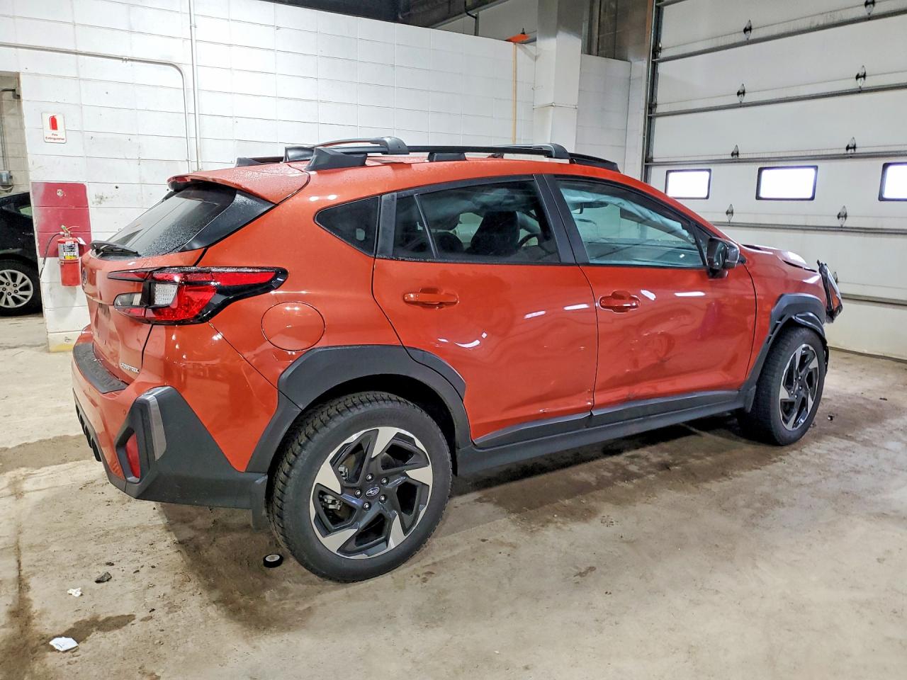 2024 Subaru Crosstrek Limited Orange vin: 4S4GUHN68R3814600