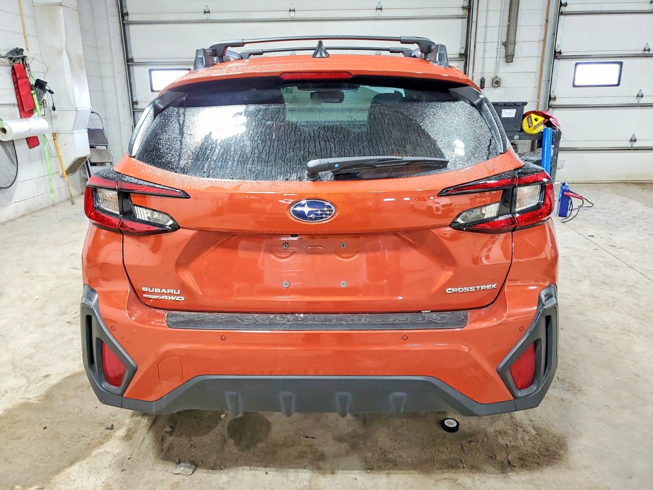 2024 Subaru Crosstrek Limited Orange vin: 4S4GUHN68R3814600