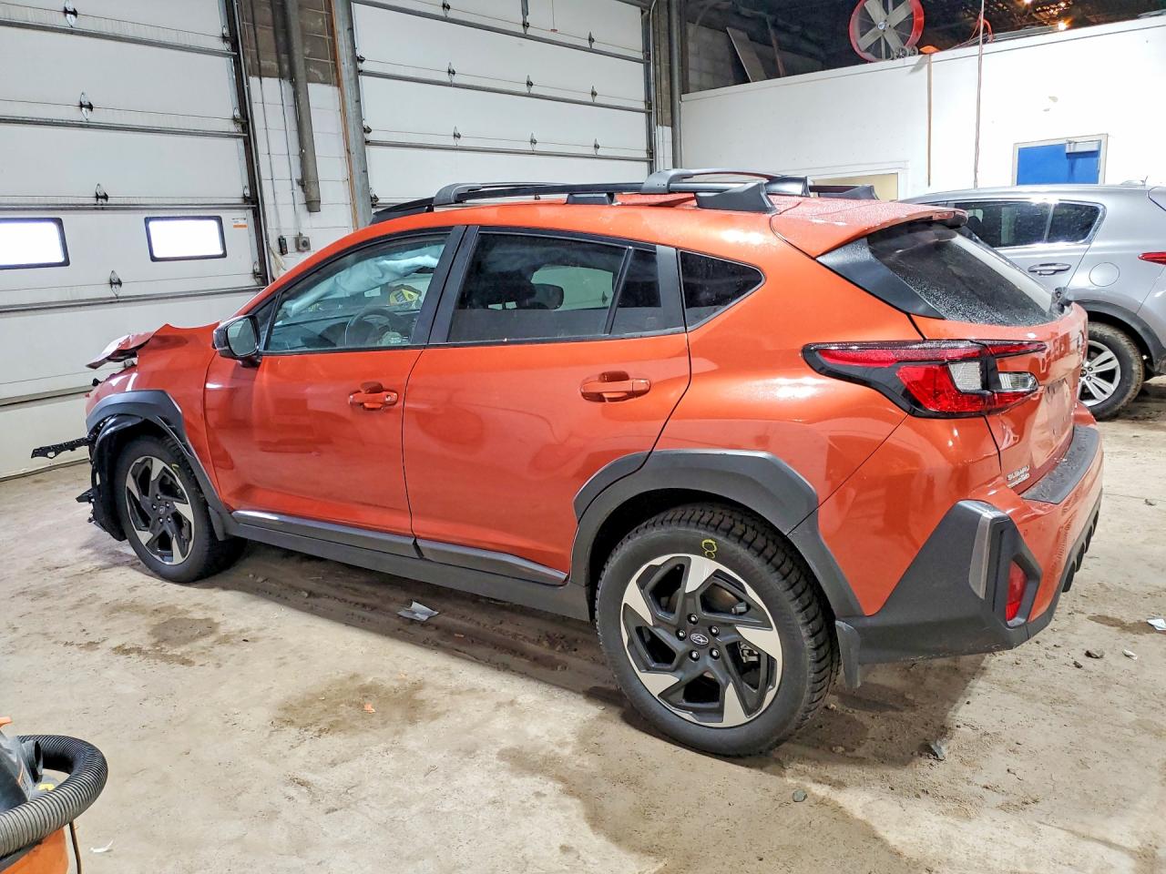 2024 Subaru Crosstrek Limited Orange vin: 4S4GUHN68R3814600
