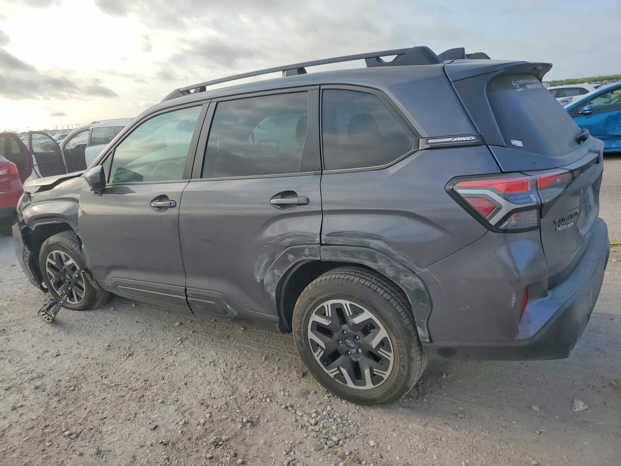 2026 Subaru Forester Premium Серый vin: 4S4SLDD69T3036483