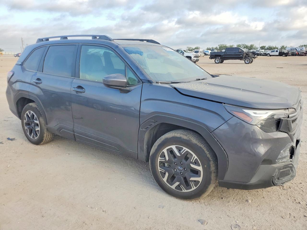 2026 Subaru Forester Premium Серый vin: 4S4SLDD69T3036483