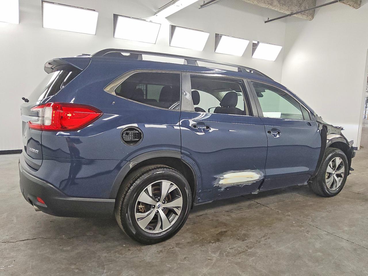 2024 Subaru Ascent Premium Blue vin: 4S4WMABD5R3424382