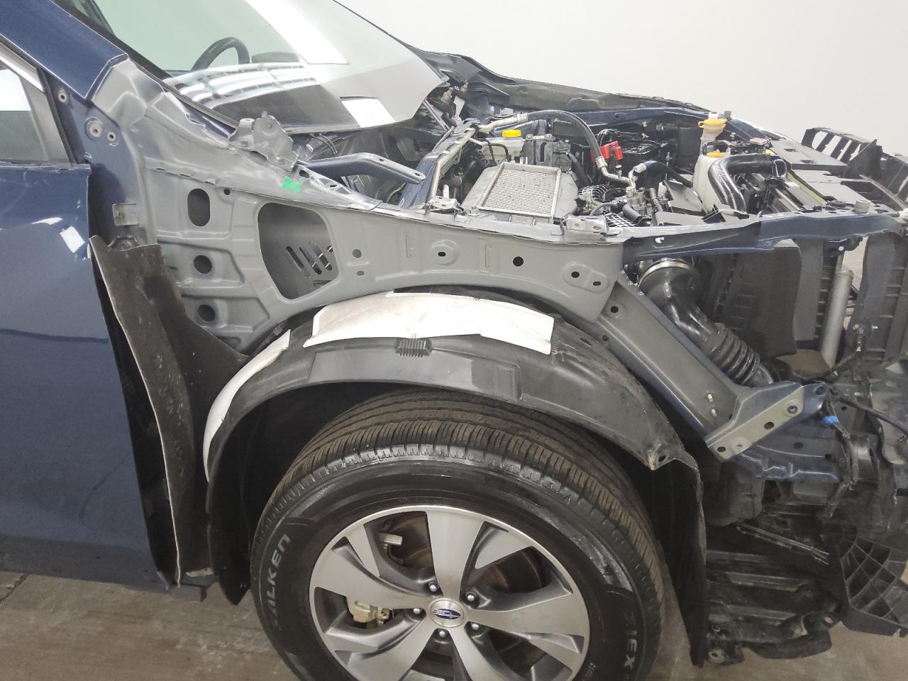 2024 Subaru Ascent Premium Blue vin: 4S4WMABD5R3424382 Damage: Right Front Fender, Missing, Replacement Required