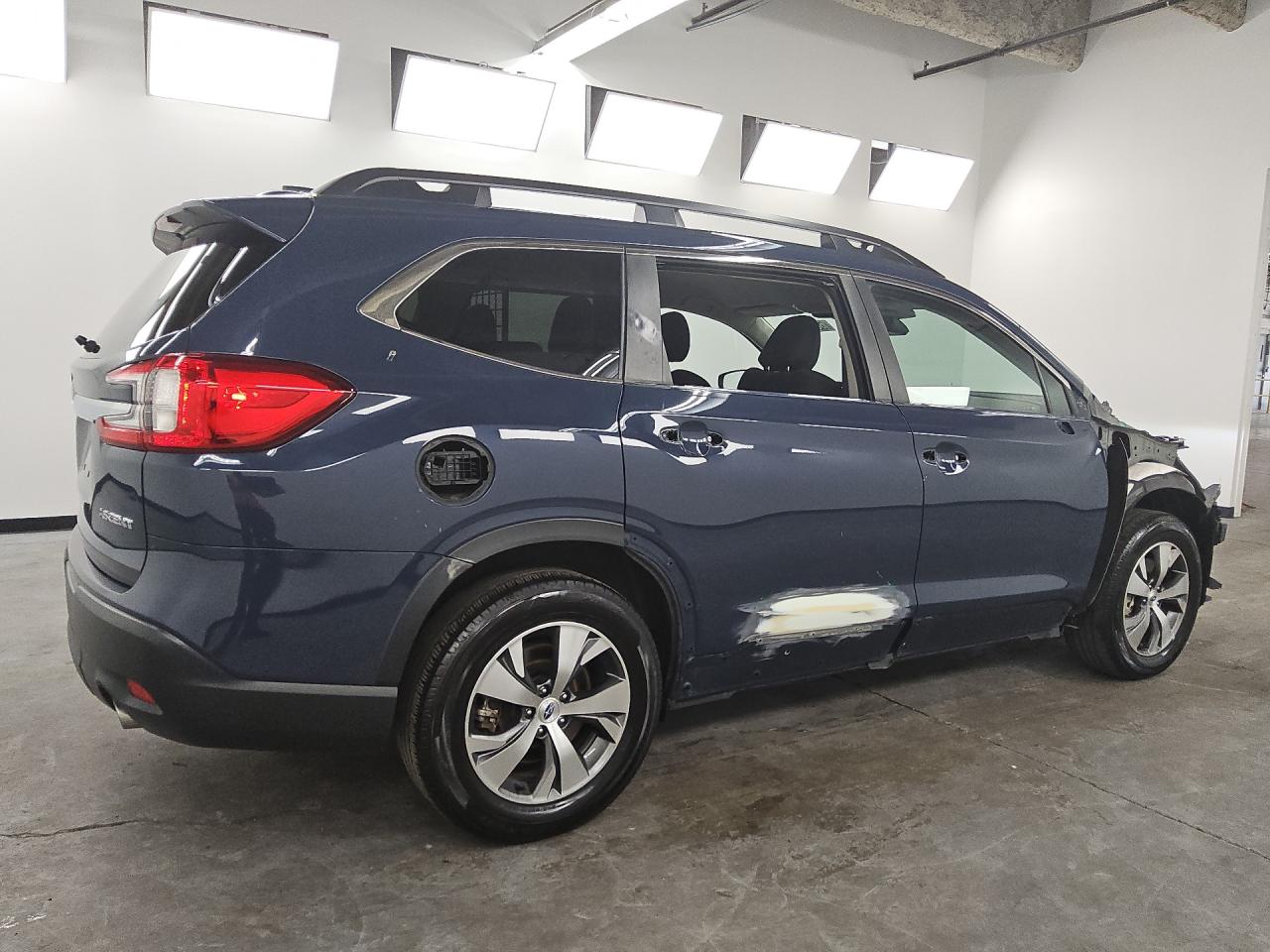 2024 Subaru Ascent Premium Blue vin: 4S4WMABD5R3424382 Damage: Right Rear Door Handle, Missing, Replacement Required