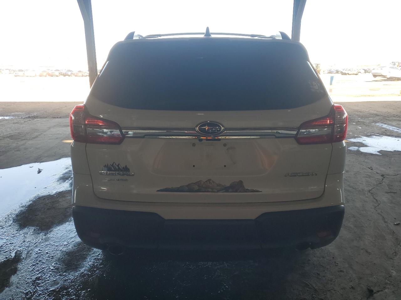 2020 Subaru Ascent Premium White vin: 4S4WMACD0L3457926
