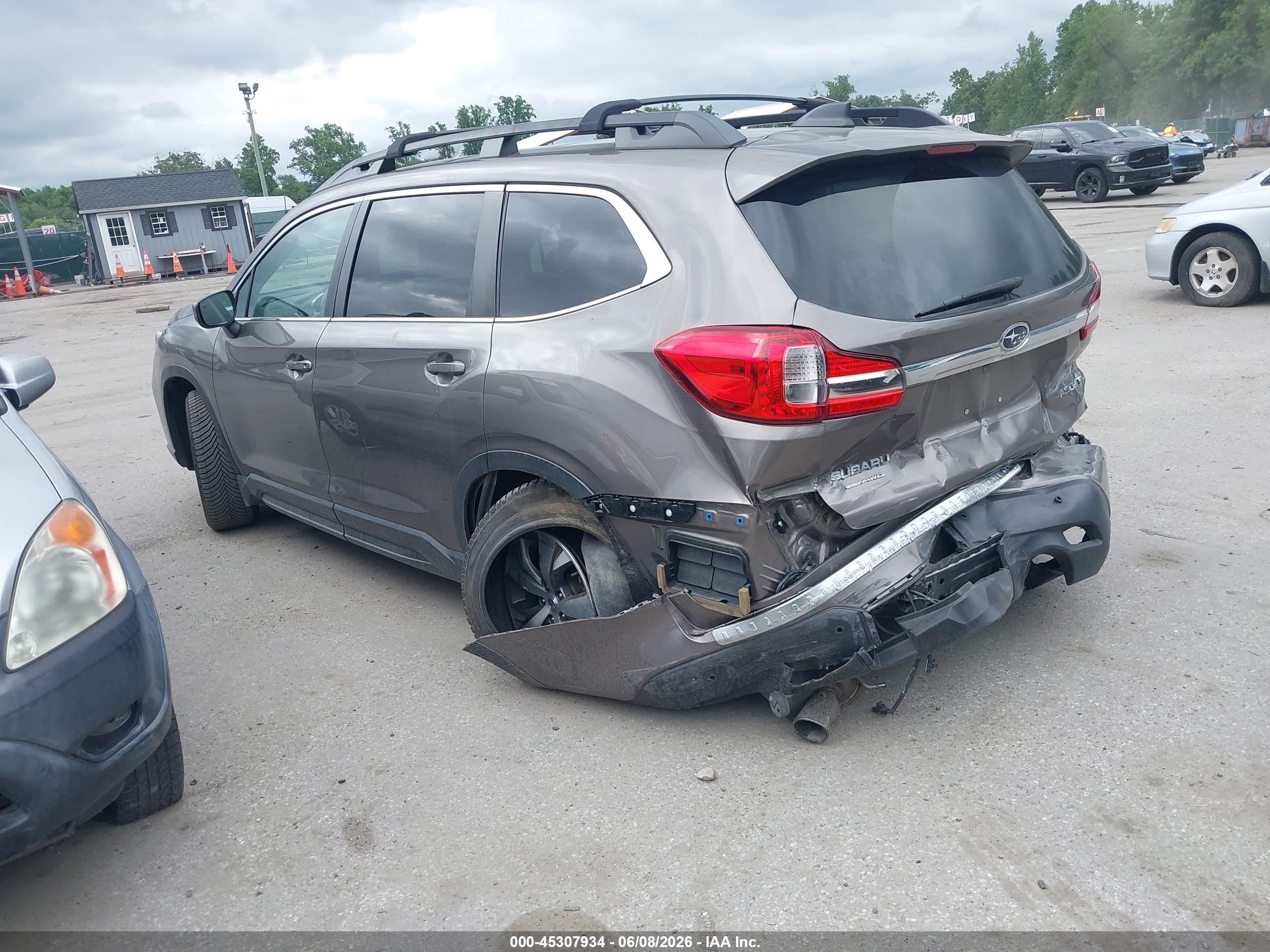 2021 Subaru Ascent Premium Brown vin: 4S4WMACD0M3404564