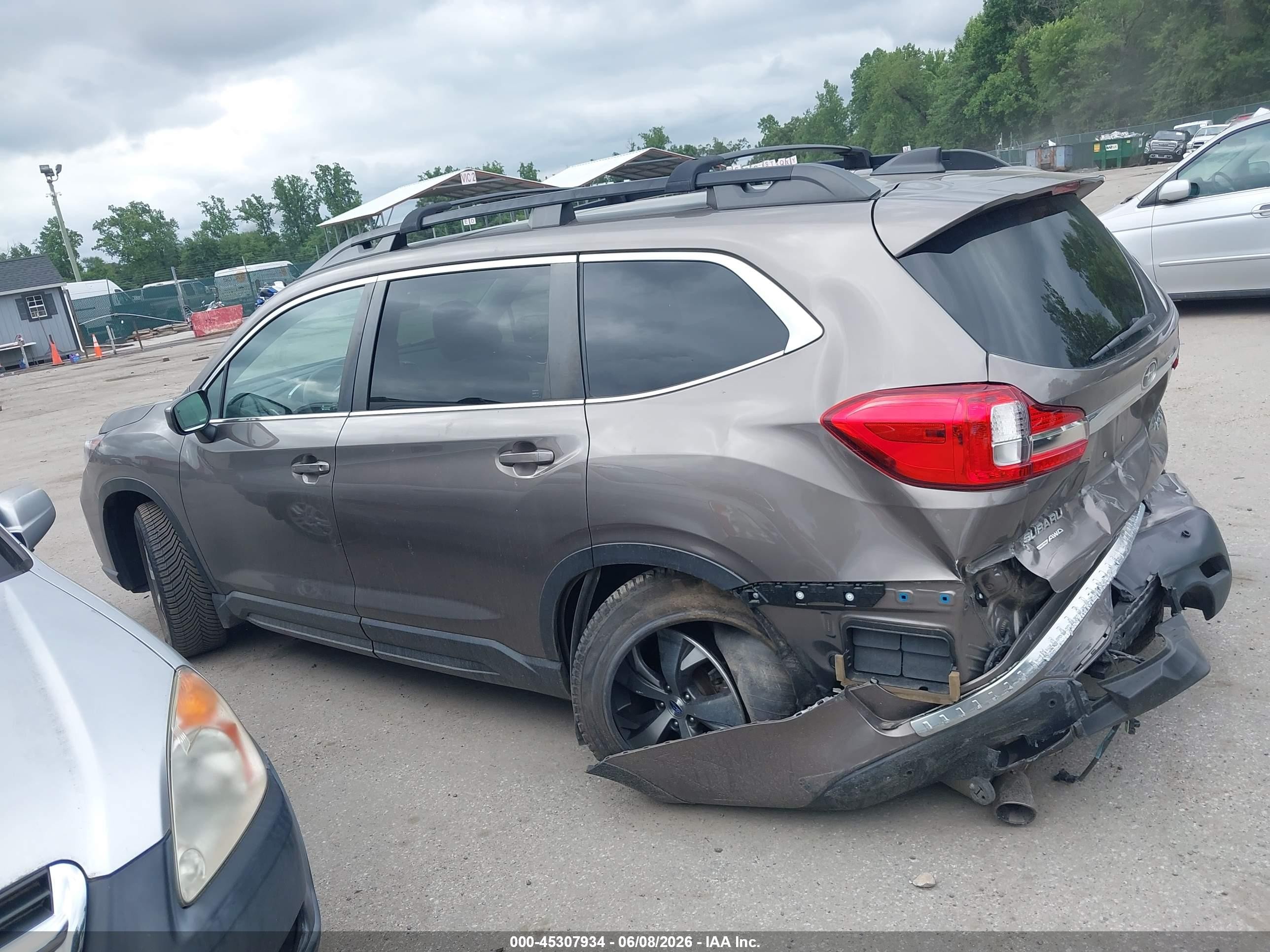 2021 Subaru Ascent Premium Brown vin: 4S4WMACD0M3404564