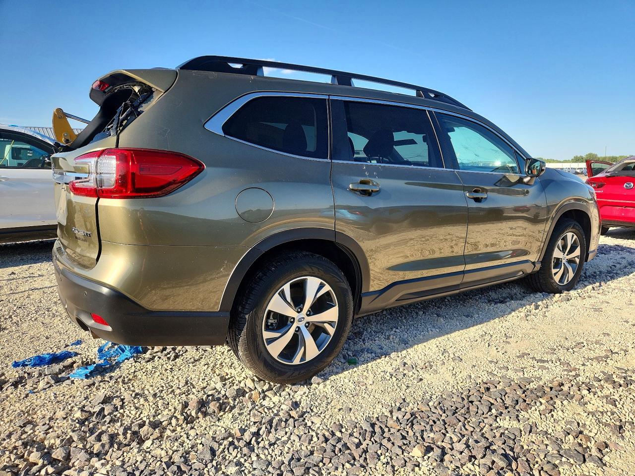 2023 Subaru Ascent Premium Green vin: 4S4WMACD1P3412290