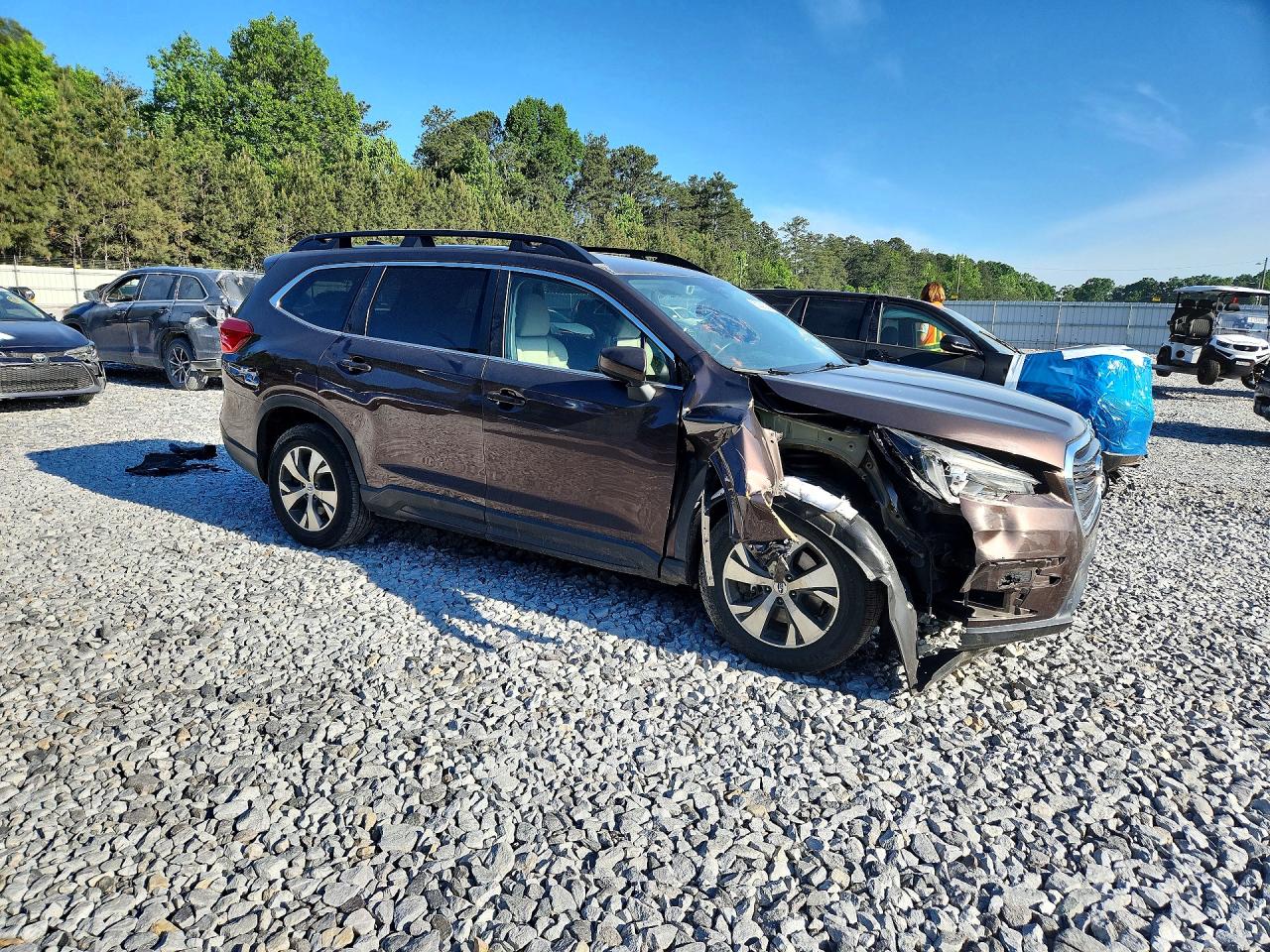 2021 Subaru Ascent Premium Burgundy vin: 4S4WMACD2M3429448
