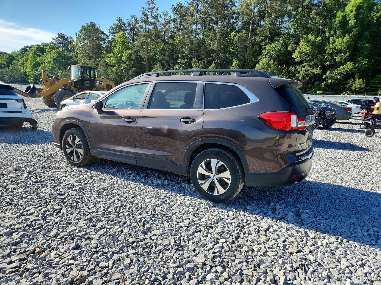 2021 Subaru Ascent Premium Burgundy vin: 4S4WMACD2M3429448