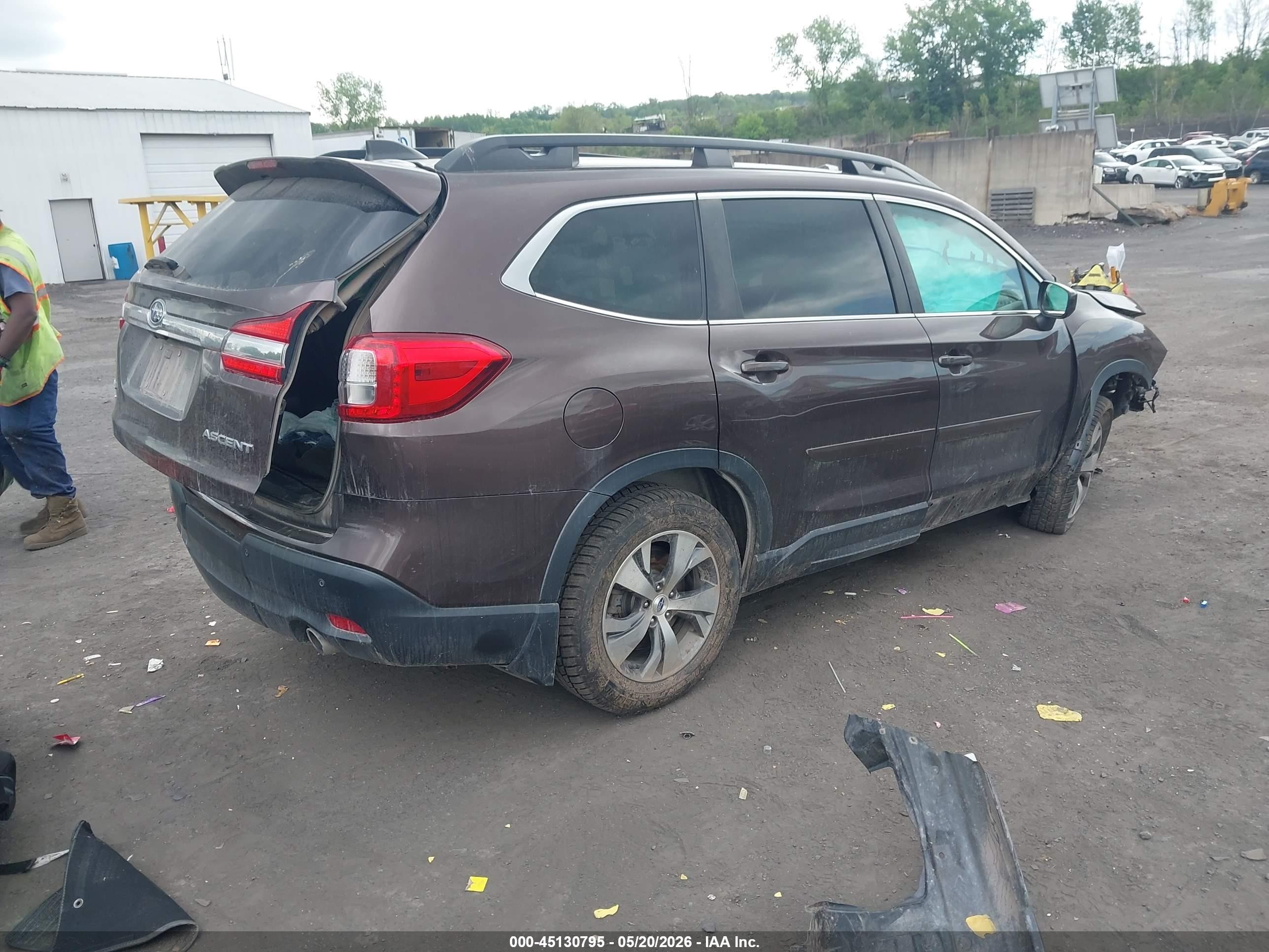 2020 Subaru Ascent Premium Brown vin: 4S4WMACD7L3454697