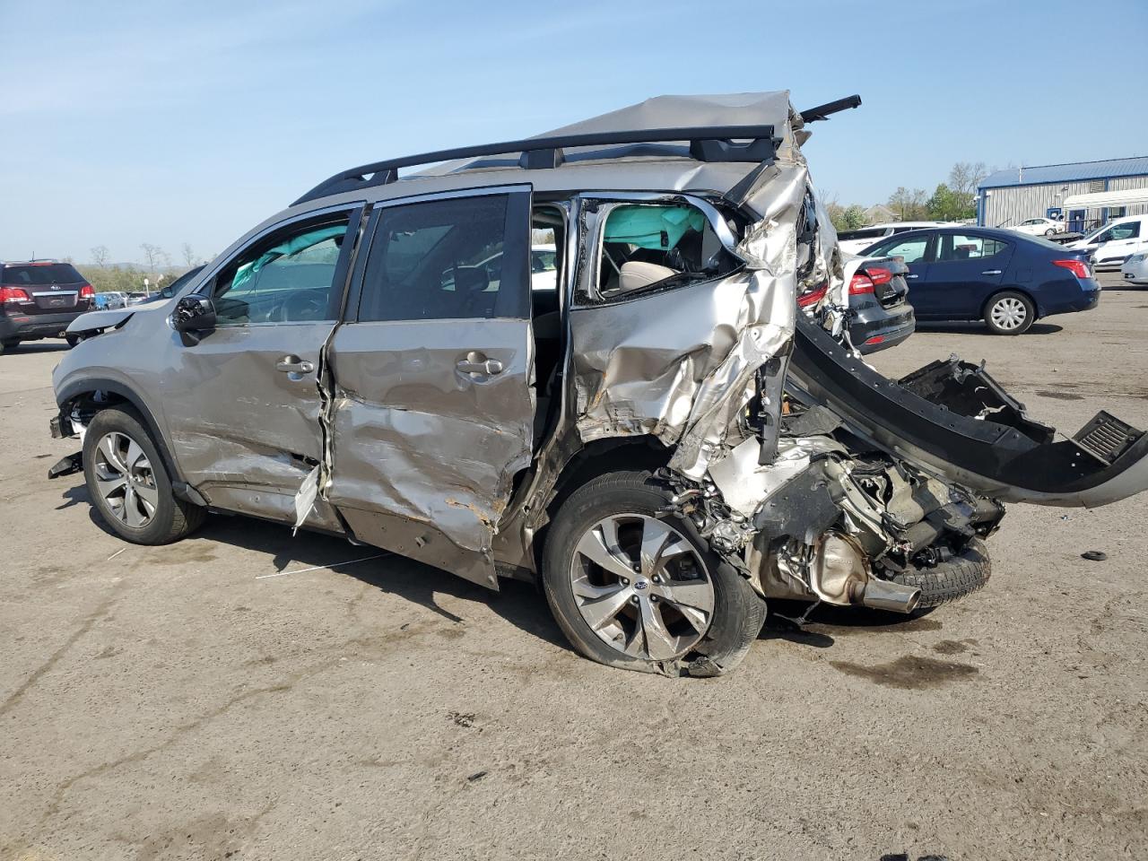 2020 Subaru Ascent Premium Tan vin: 4S4WMAFD4L3455981