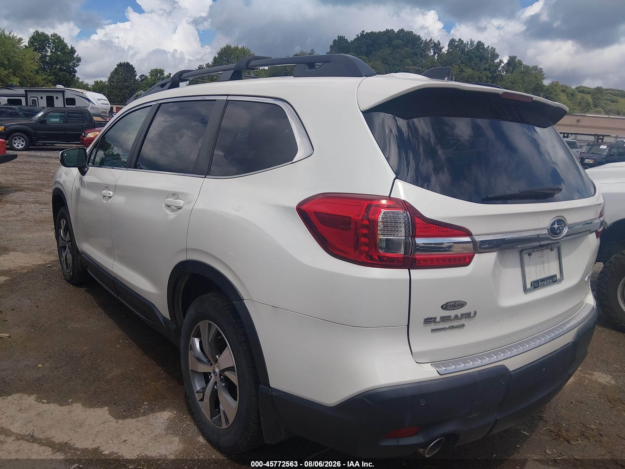 2020 Subaru Ascent Premium White vin: 4S4WMAFD7L3431528