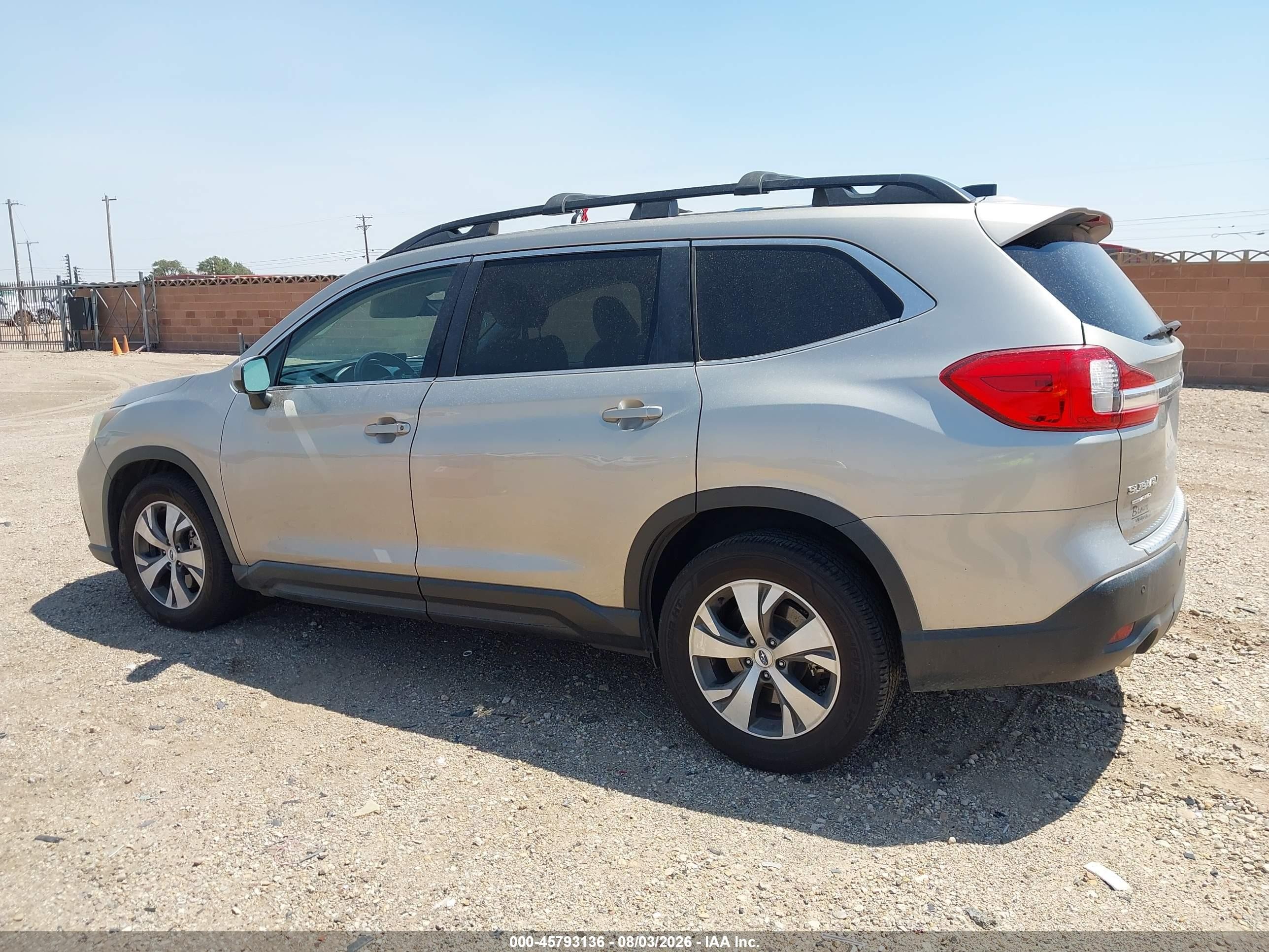 2019 Subaru Ascent Premium Серебряный vin: 4S4WMAFD9K3418763