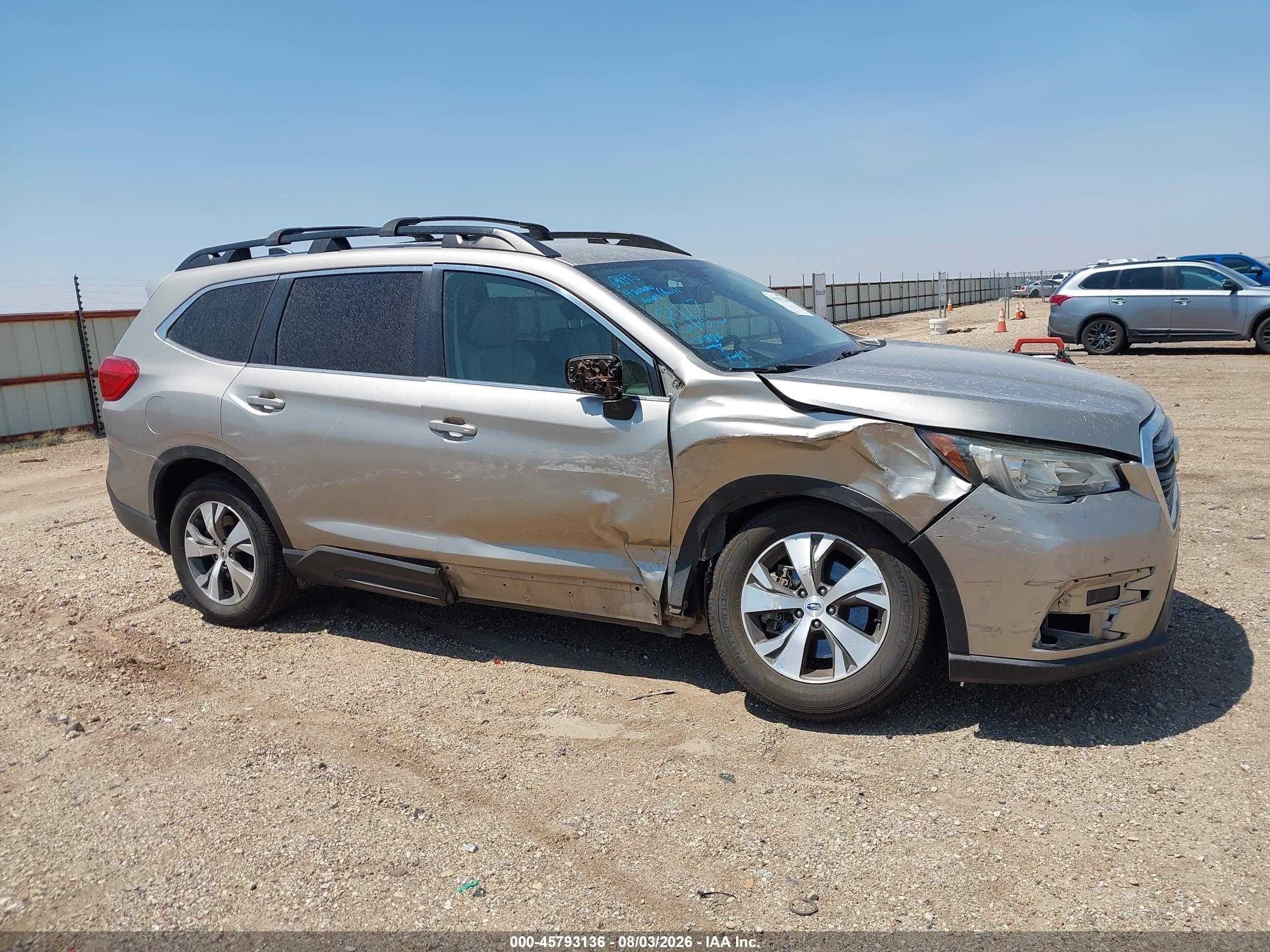 2019 Subaru Ascent Premium Серебряный vin: 4S4WMAFD9K3418763
