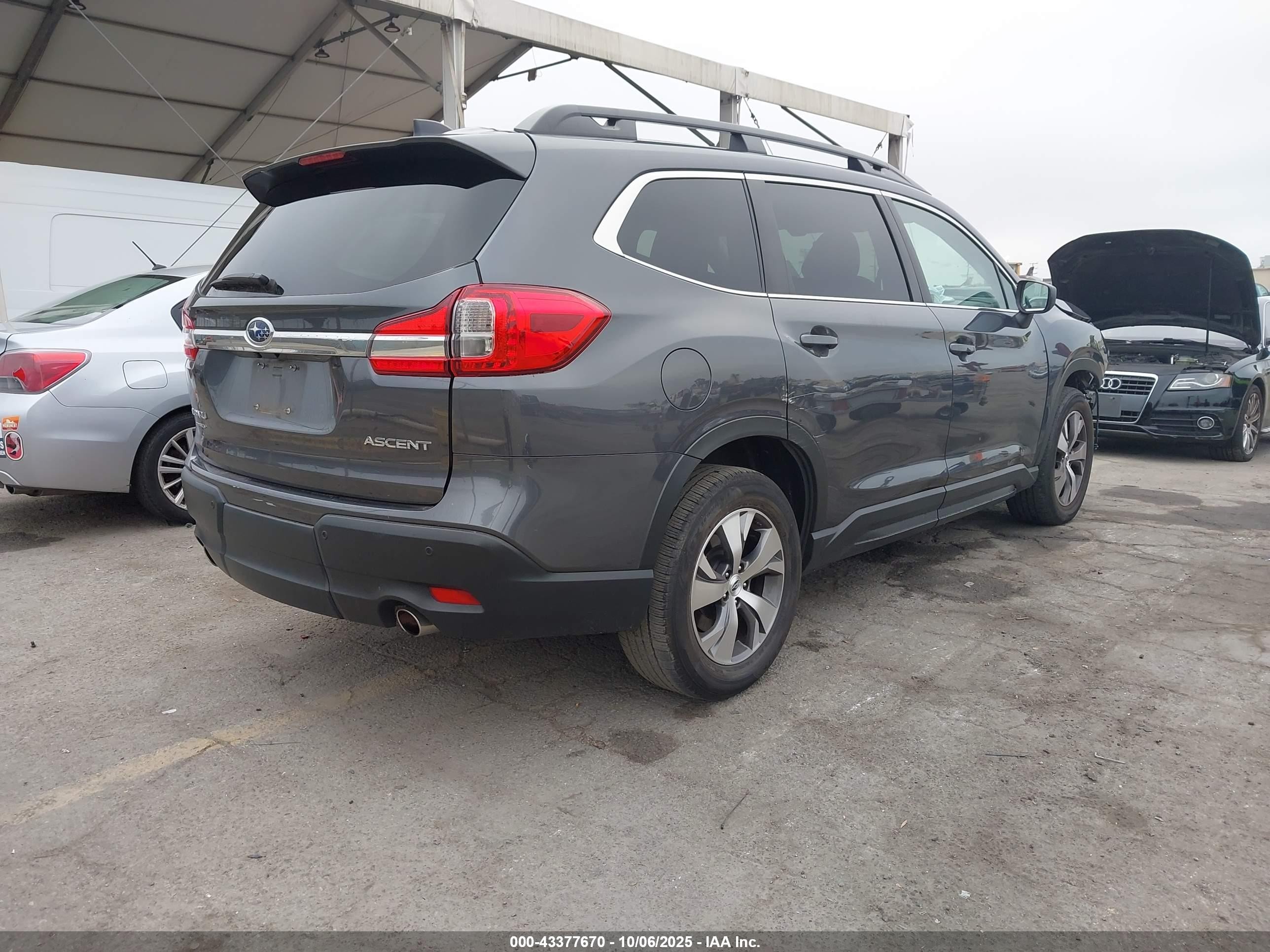 2021 Subaru Ascent Premium Серый vin: 4S4WMAFD9M3440488