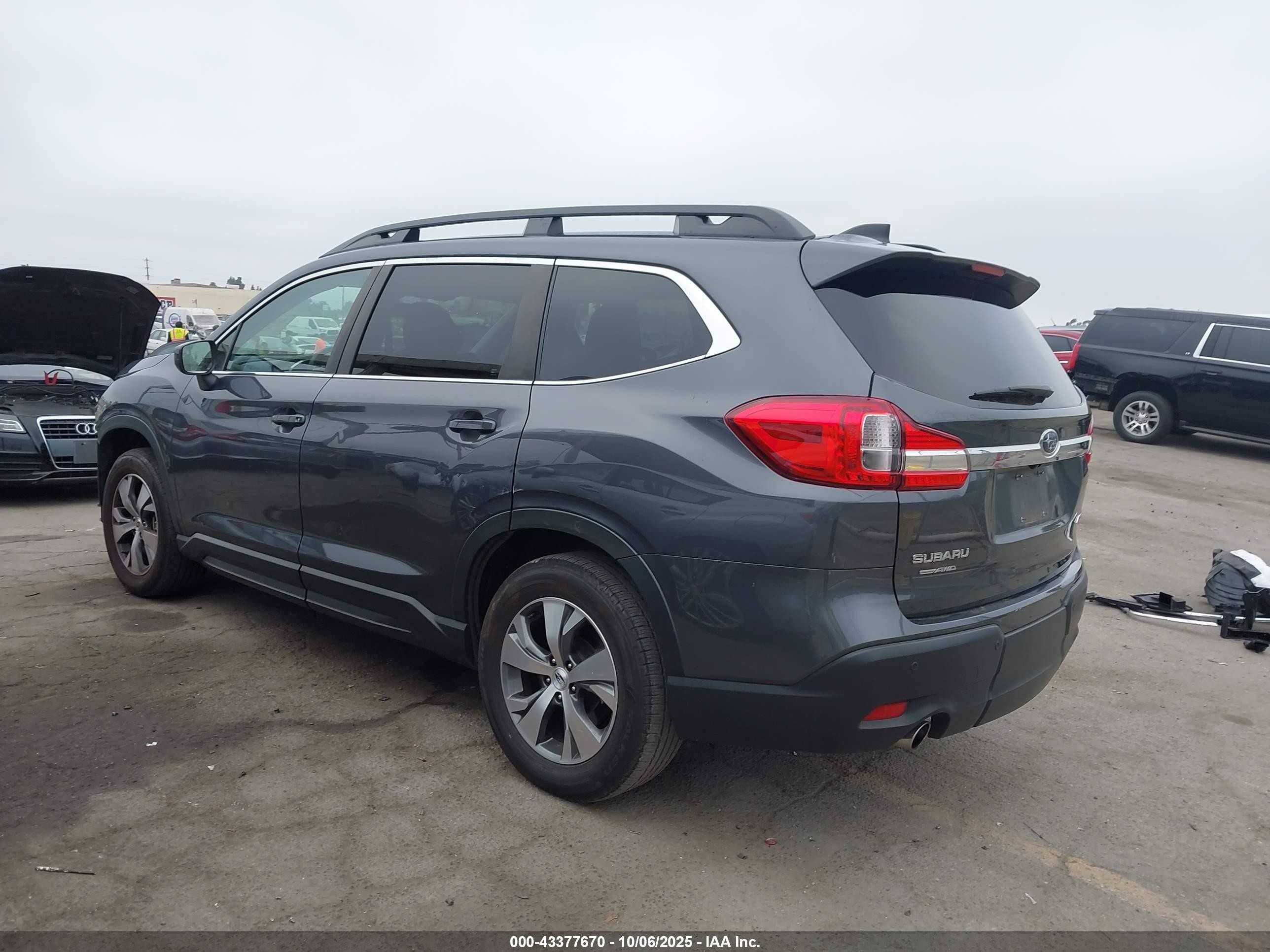 2021 Subaru Ascent Premium Серый vin: 4S4WMAFD9M3440488