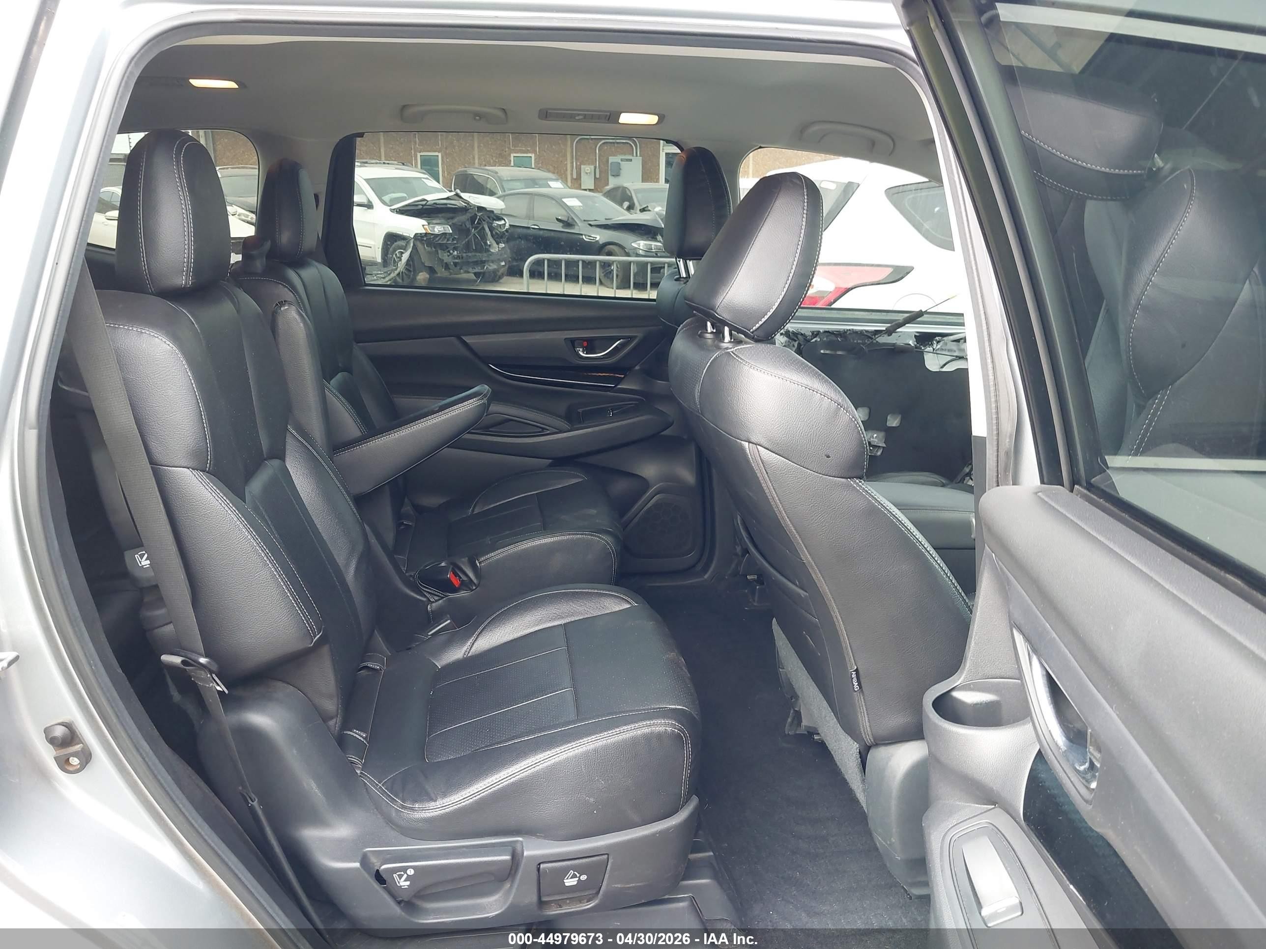 2020 Subaru Ascent Premium Серебряный vin: 4S4WMAFDXL3421964