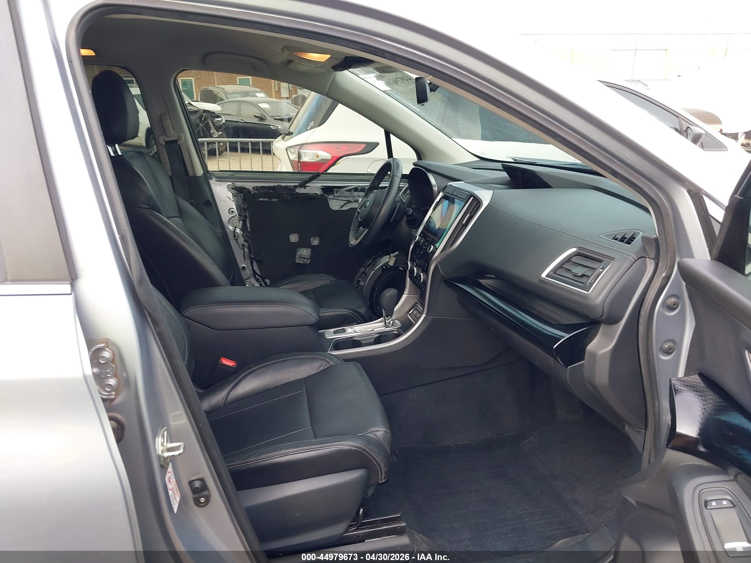 2020 Subaru Ascent Premium Серебряный vin: 4S4WMAFDXL3421964