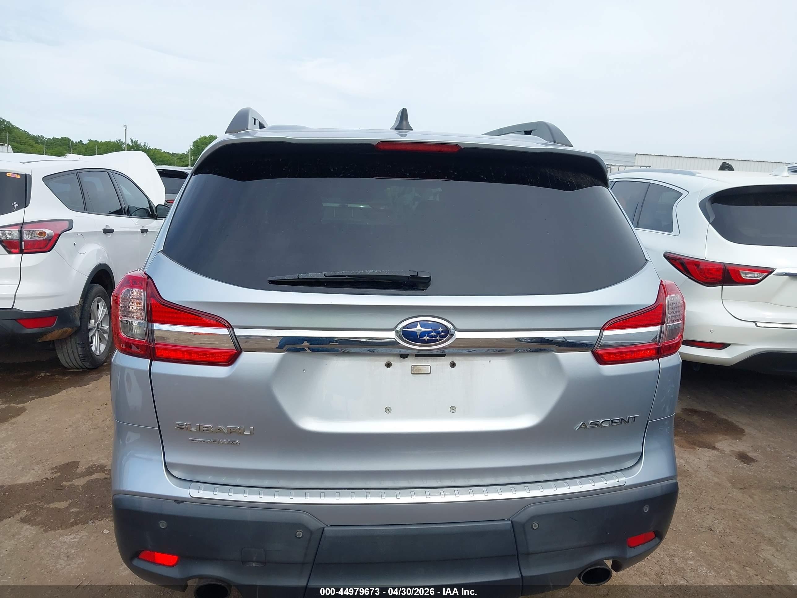 2020 Subaru Ascent Premium Серебряный vin: 4S4WMAFDXL3421964