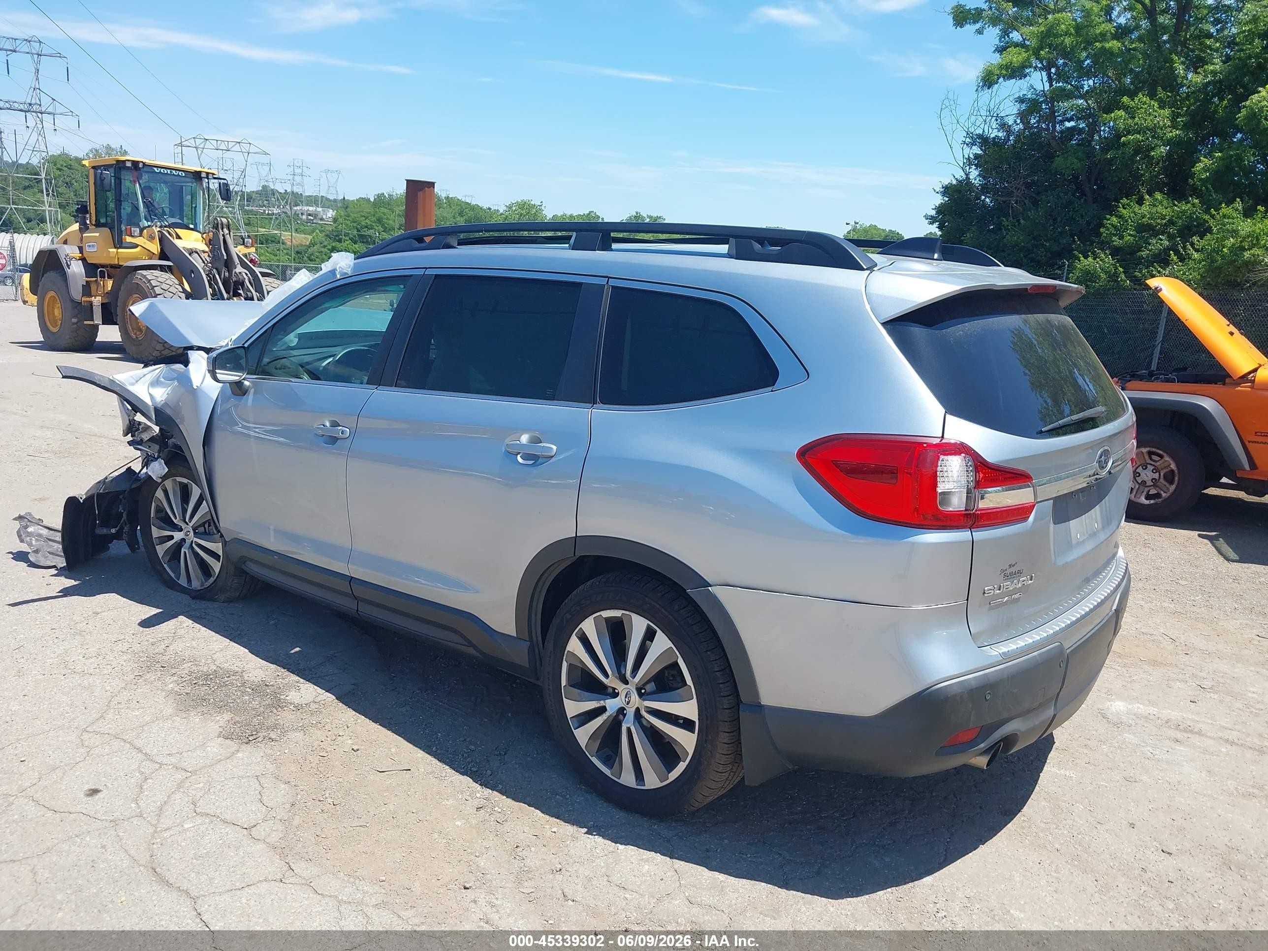 2019 Subaru Ascent Premium Silver vin: 4S4WMAHD9K3489006