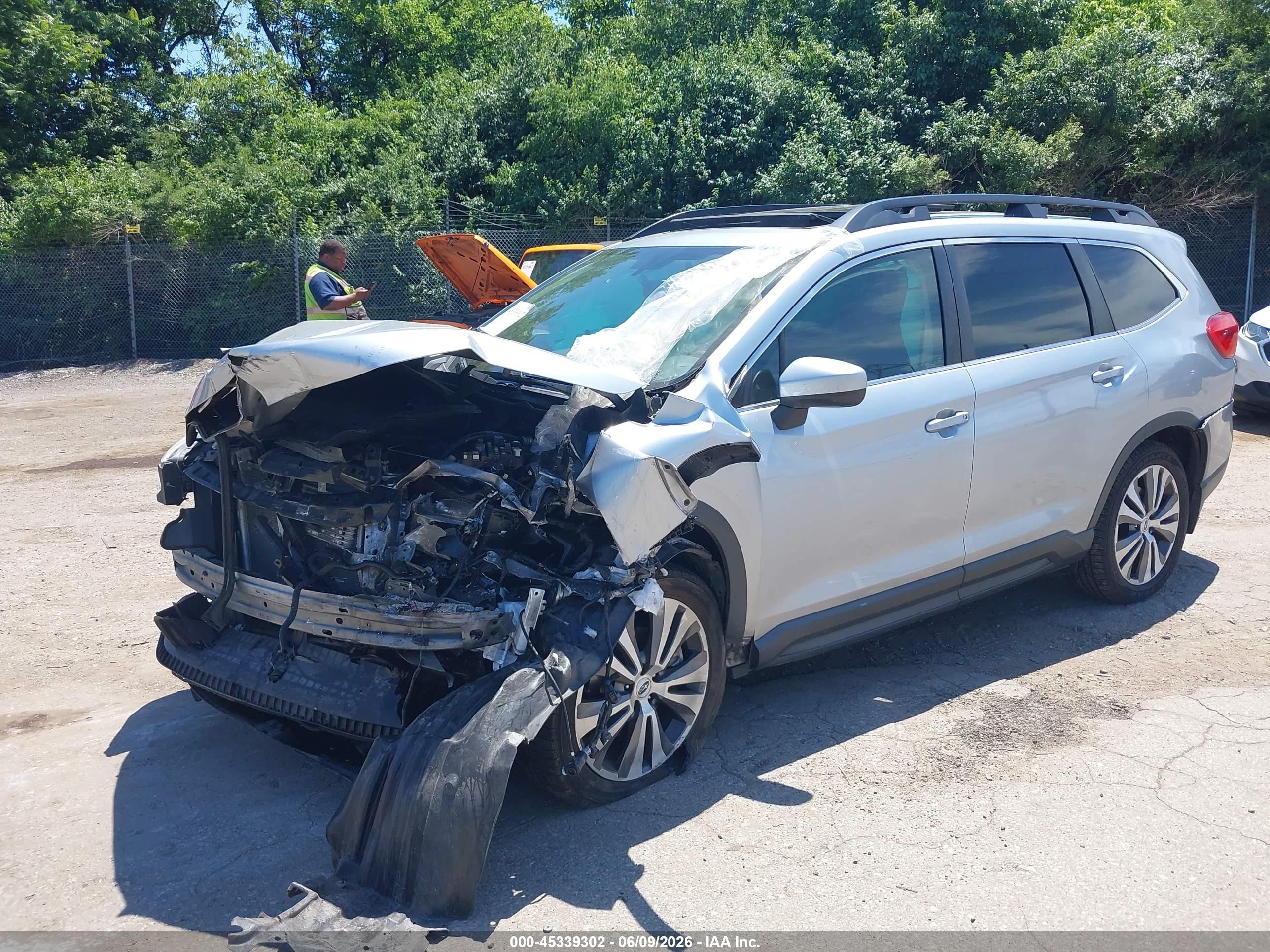2019 Subaru Ascent Premium Silver vin: 4S4WMAHD9K3489006