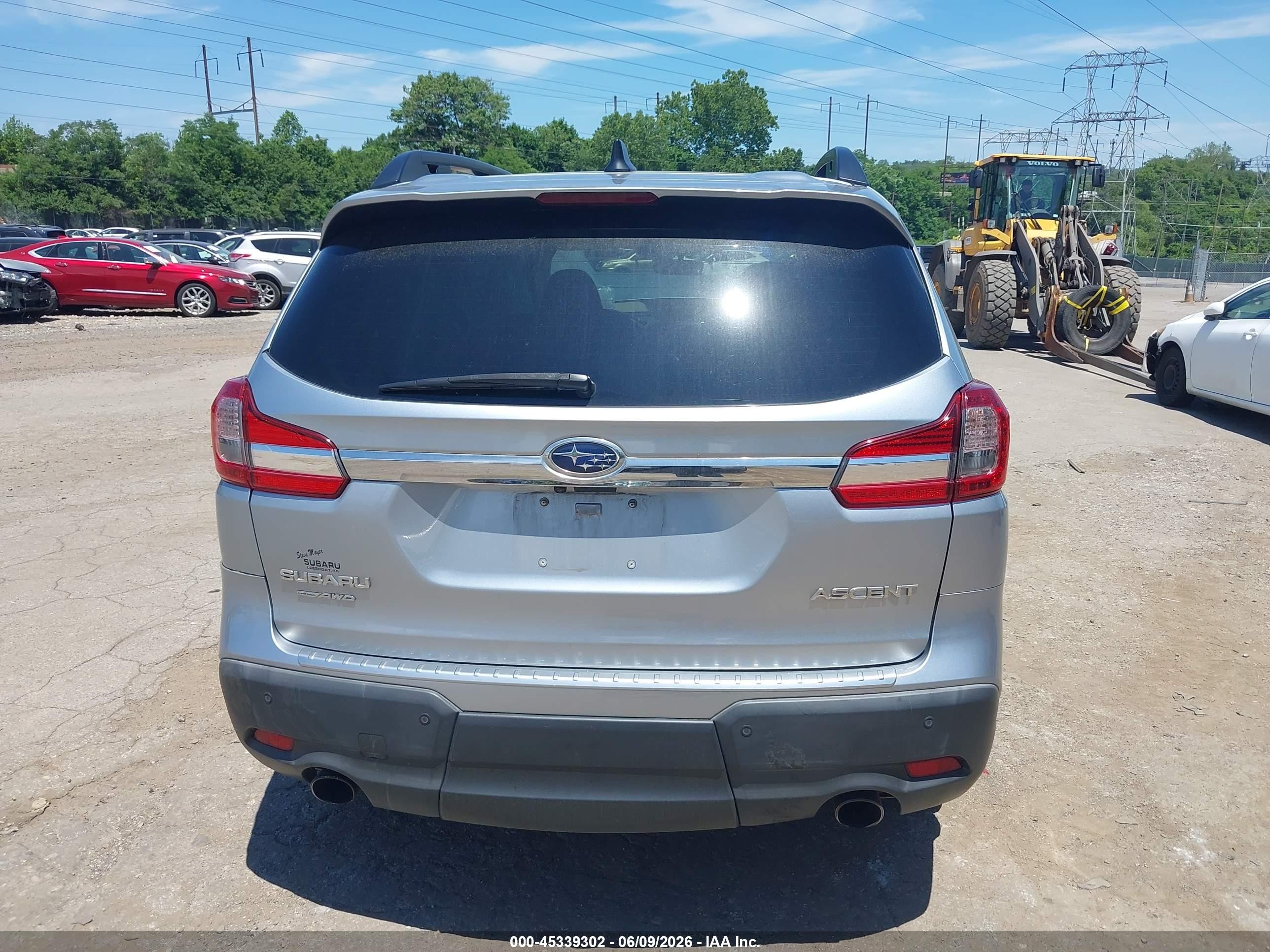 2019 Subaru Ascent Premium Silver vin: 4S4WMAHD9K3489006