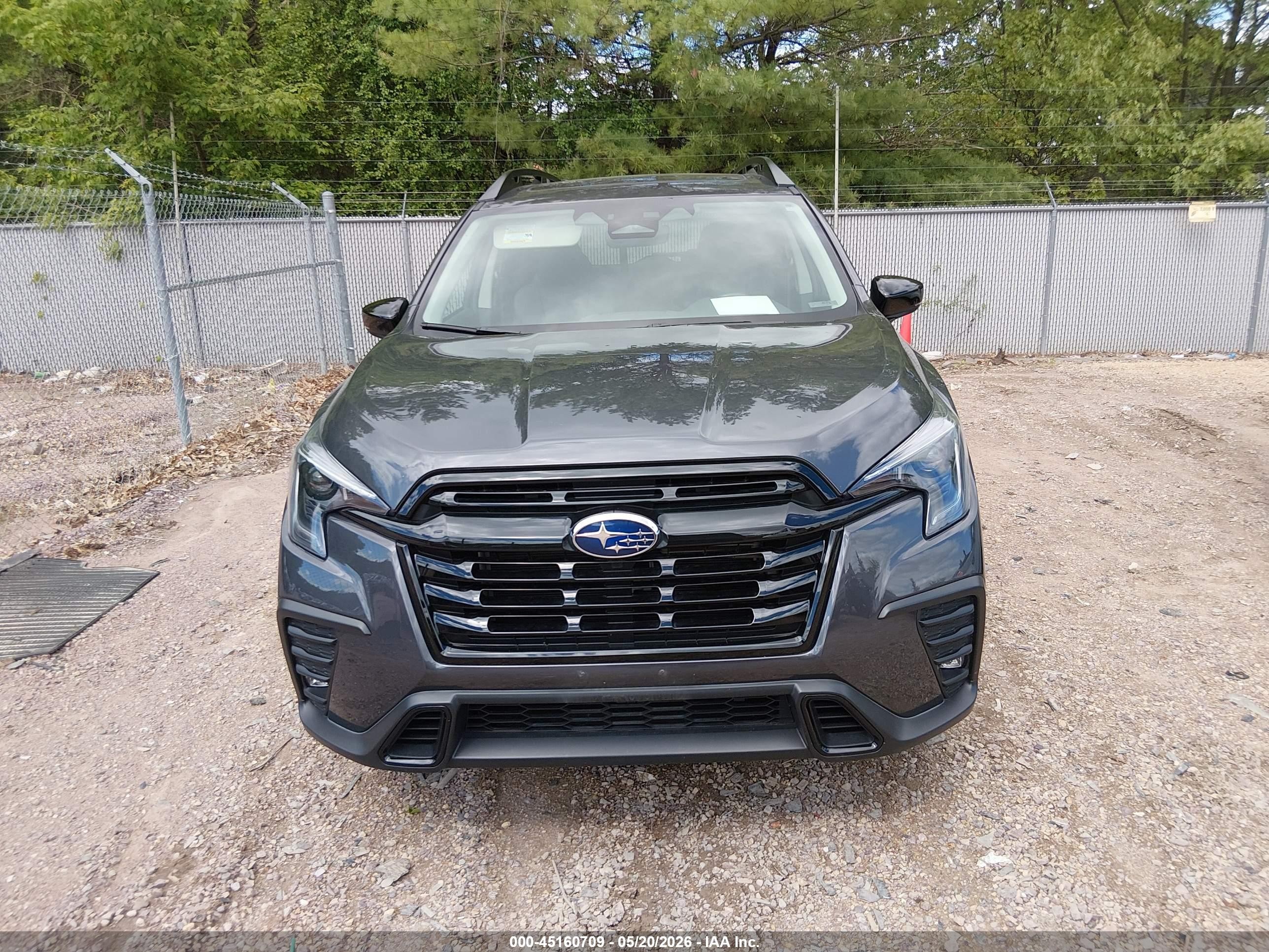 2024 Subaru Ascent Onyx Edition 7-passenger Gray vin: 4S4WMAHDXR3406533