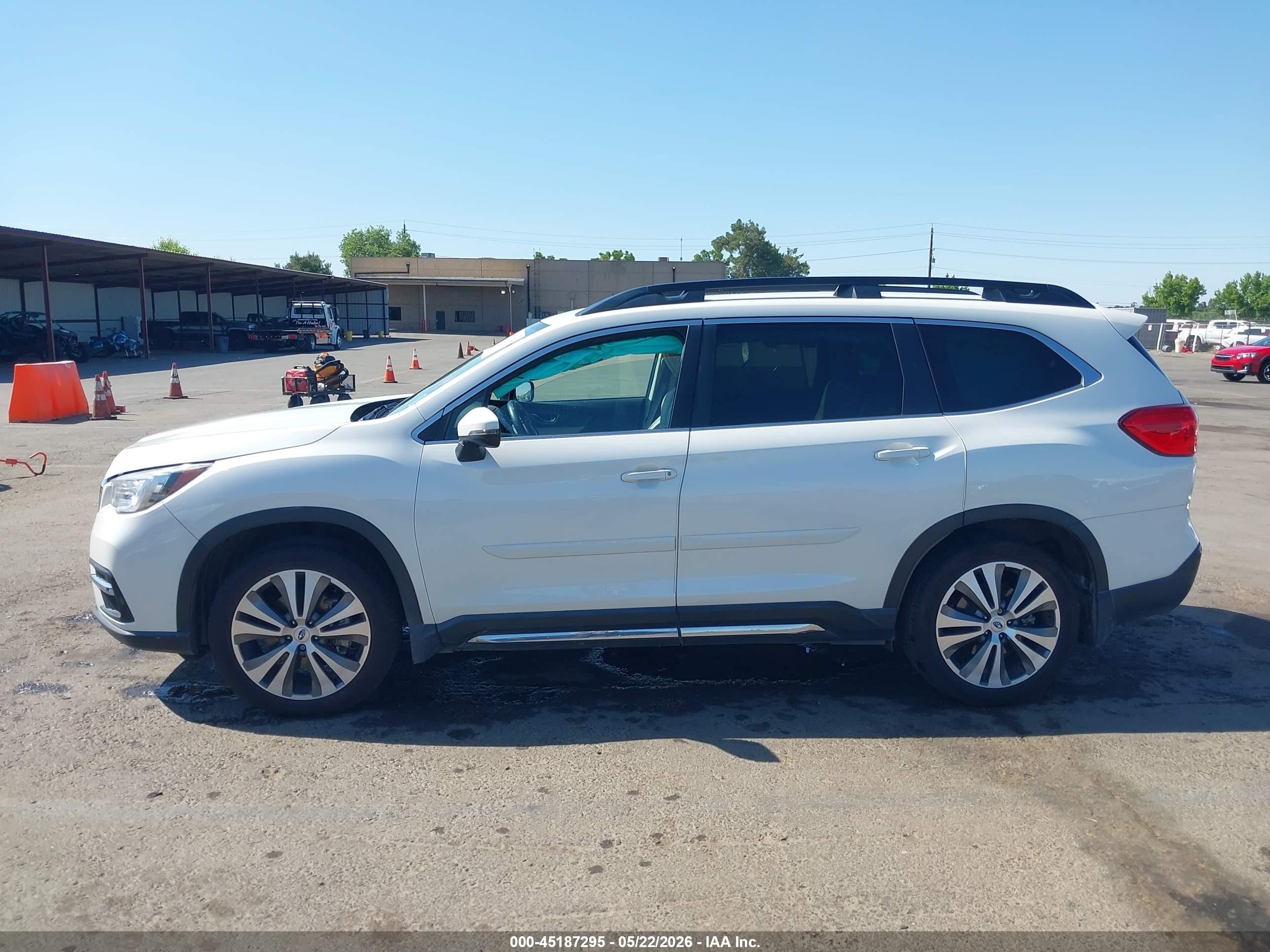 2019 Subaru Ascent Limited Белый vin: 4S4WMAJD3K3436344