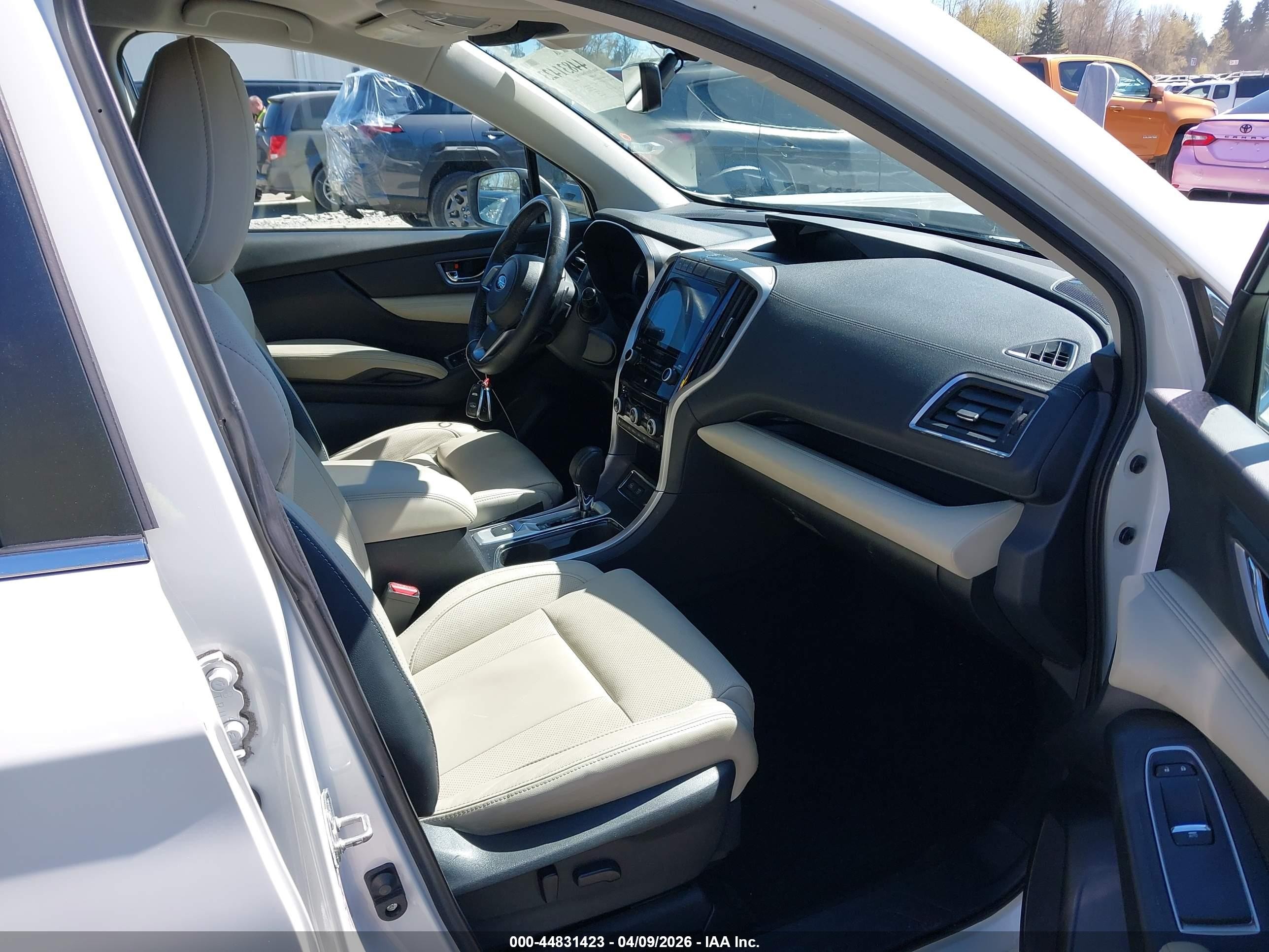 2019 Subaru Ascent Limited White vin: 4S4WMAJD3K3450843