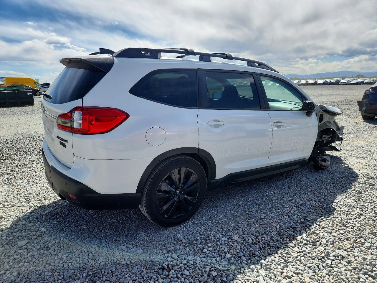 2022 Subaru Ascent Onyx Edition White vin: 4S4WMAJD4N3416043
