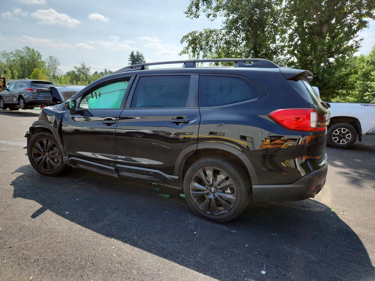 2022 Subaru Ascent Onyx Edition Black vin: 4S4WMAJD5N3428587