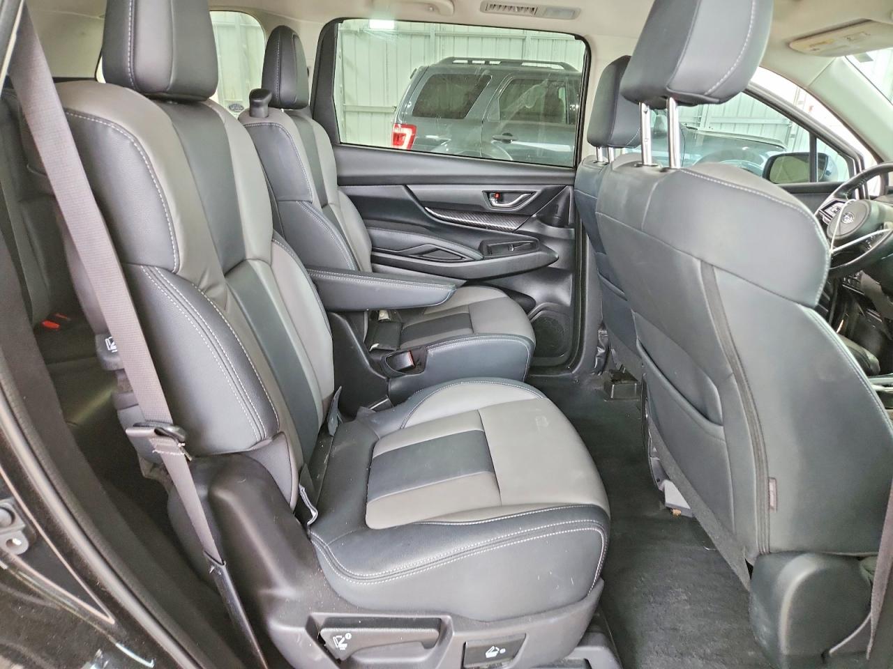 2022 Subaru Ascent Onyx Edition Black vin: 4S4WMAJD8N3464984