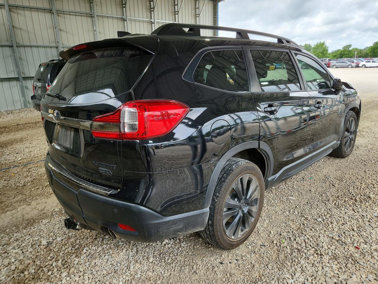 2022 Subaru Ascent Onyx Edition Black vin: 4S4WMAJD8N3464984