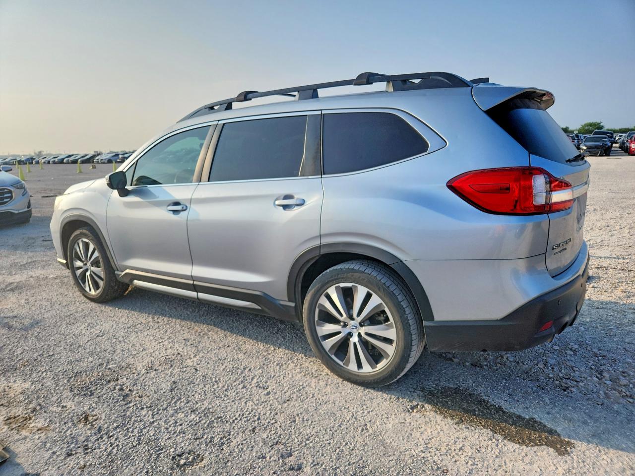 2019 Subaru Ascent Limited Silver vin: 4S4WMAJDXK3458955