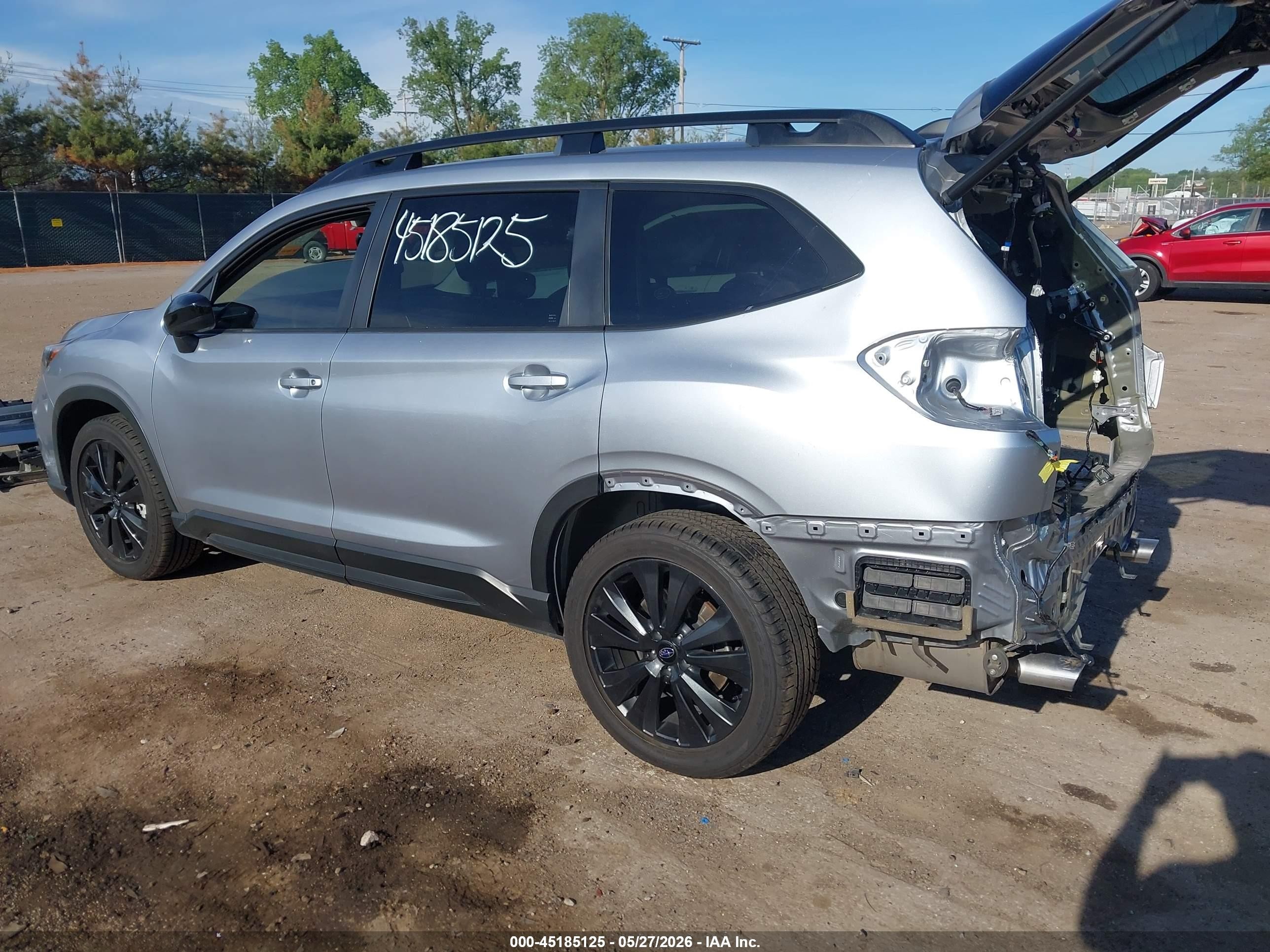 2022 Subaru Ascent Onyx Edition Silver vin: 4S4WMAJDXN3471841