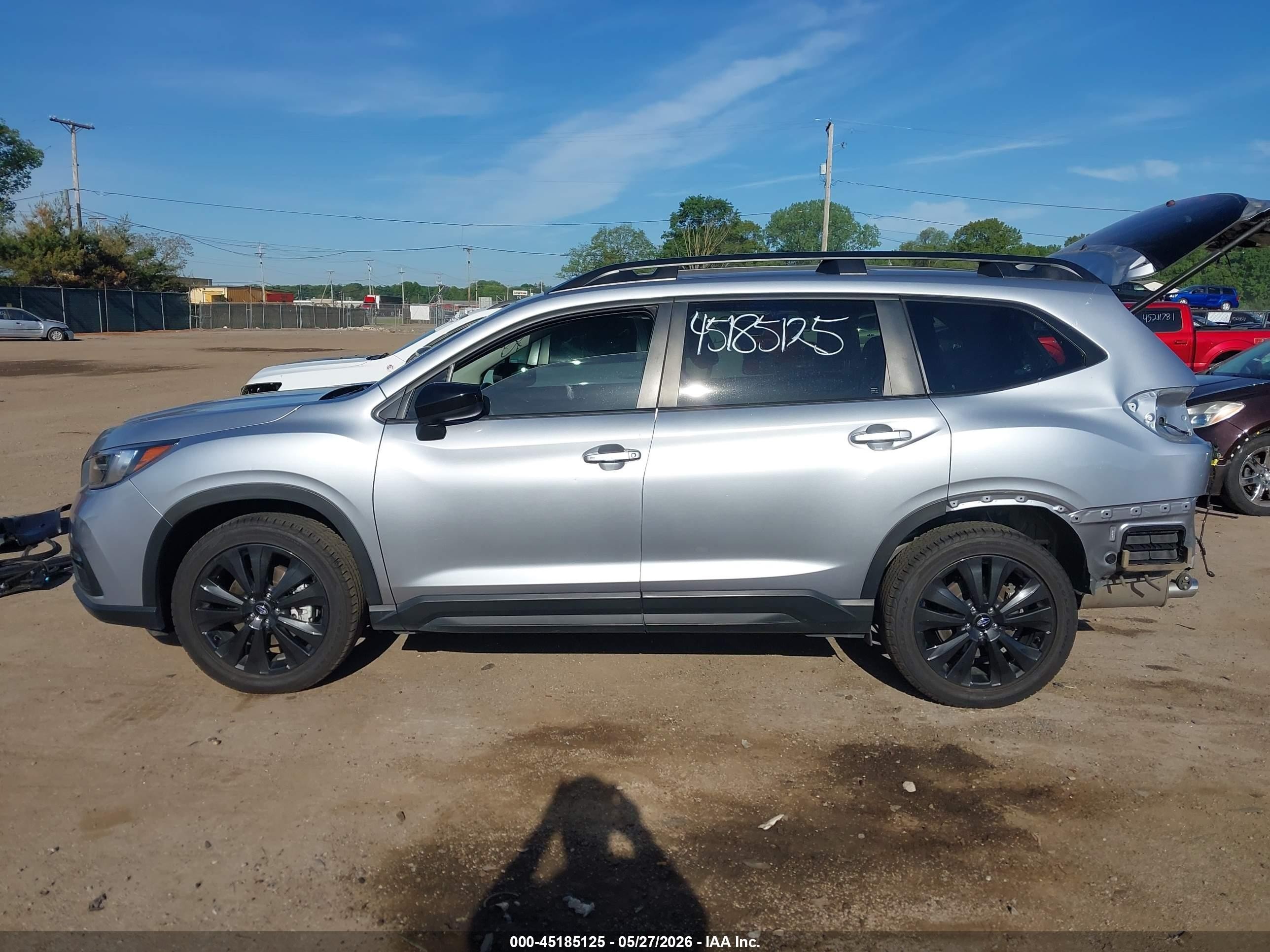 2022 Subaru Ascent Onyx Edition Silver vin: 4S4WMAJDXN3471841