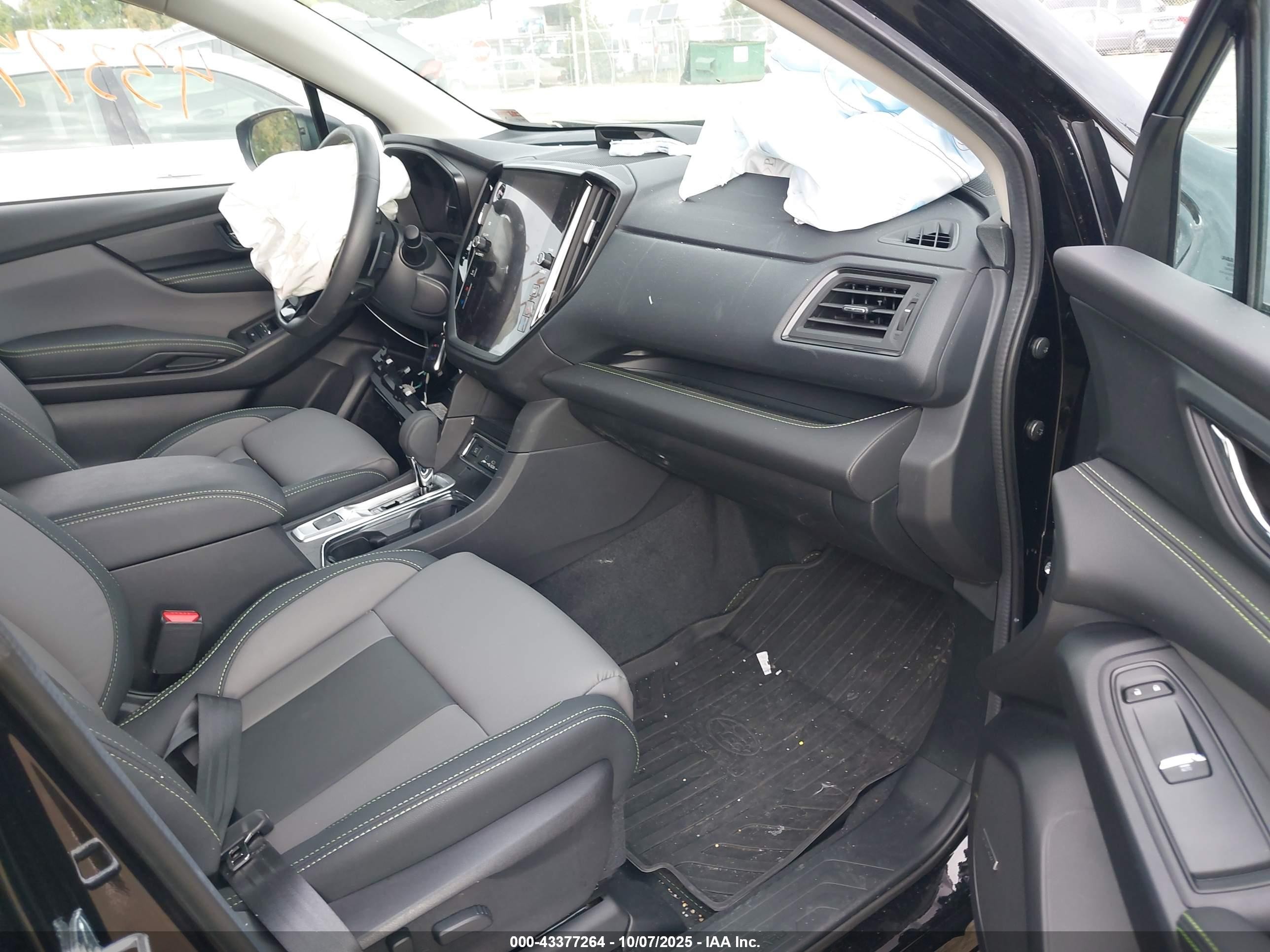 2024 Subaru Ascent Onyx Edition Limited 7-passenger Black vin: 4S4WMAKD4R3448608