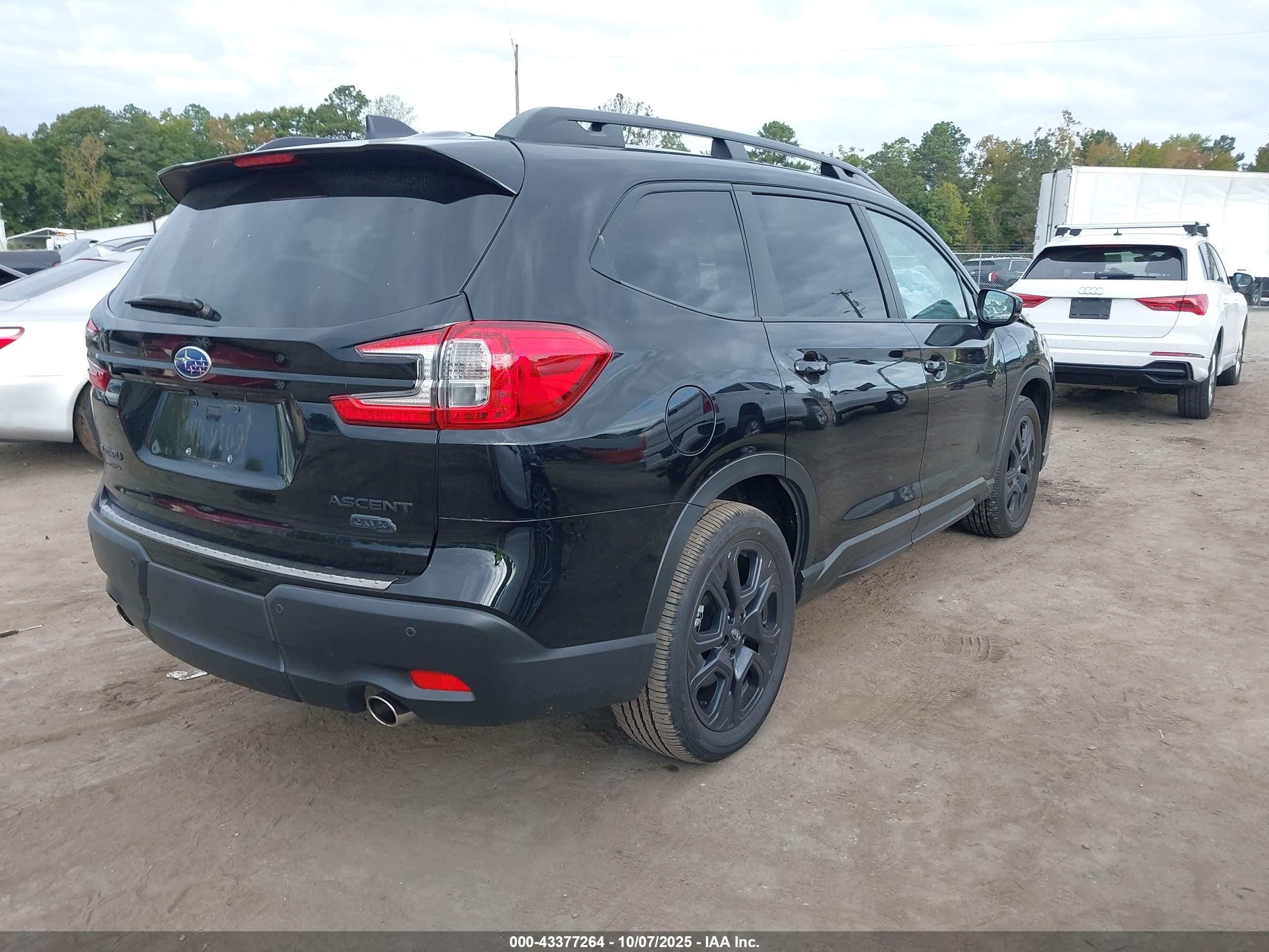 2024 Subaru Ascent Onyx Edition Limited 7-passenger Black vin: 4S4WMAKD4R3448608